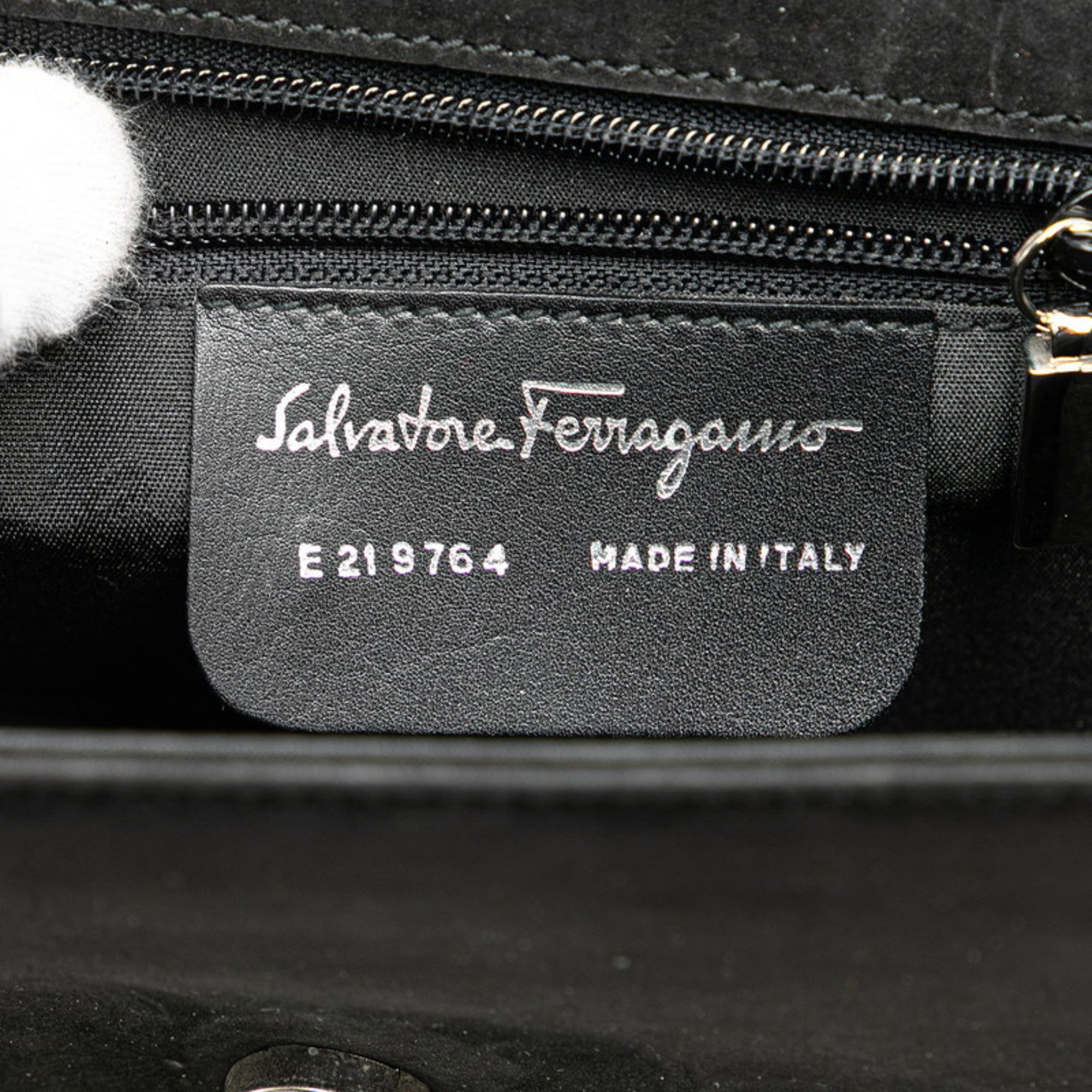 Salvatore Ferragamo Black Leather Handbag Shoulder Bag (Pre-Owned)