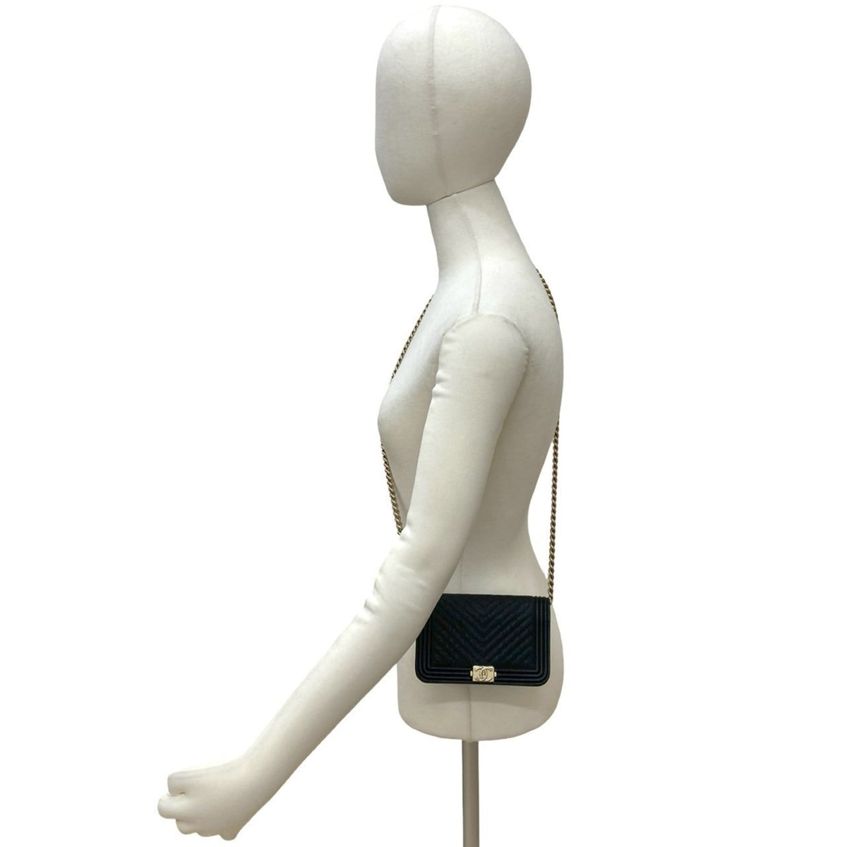Chanel Black Grained Calfskin Shoulder Bag (Pre-Owned)