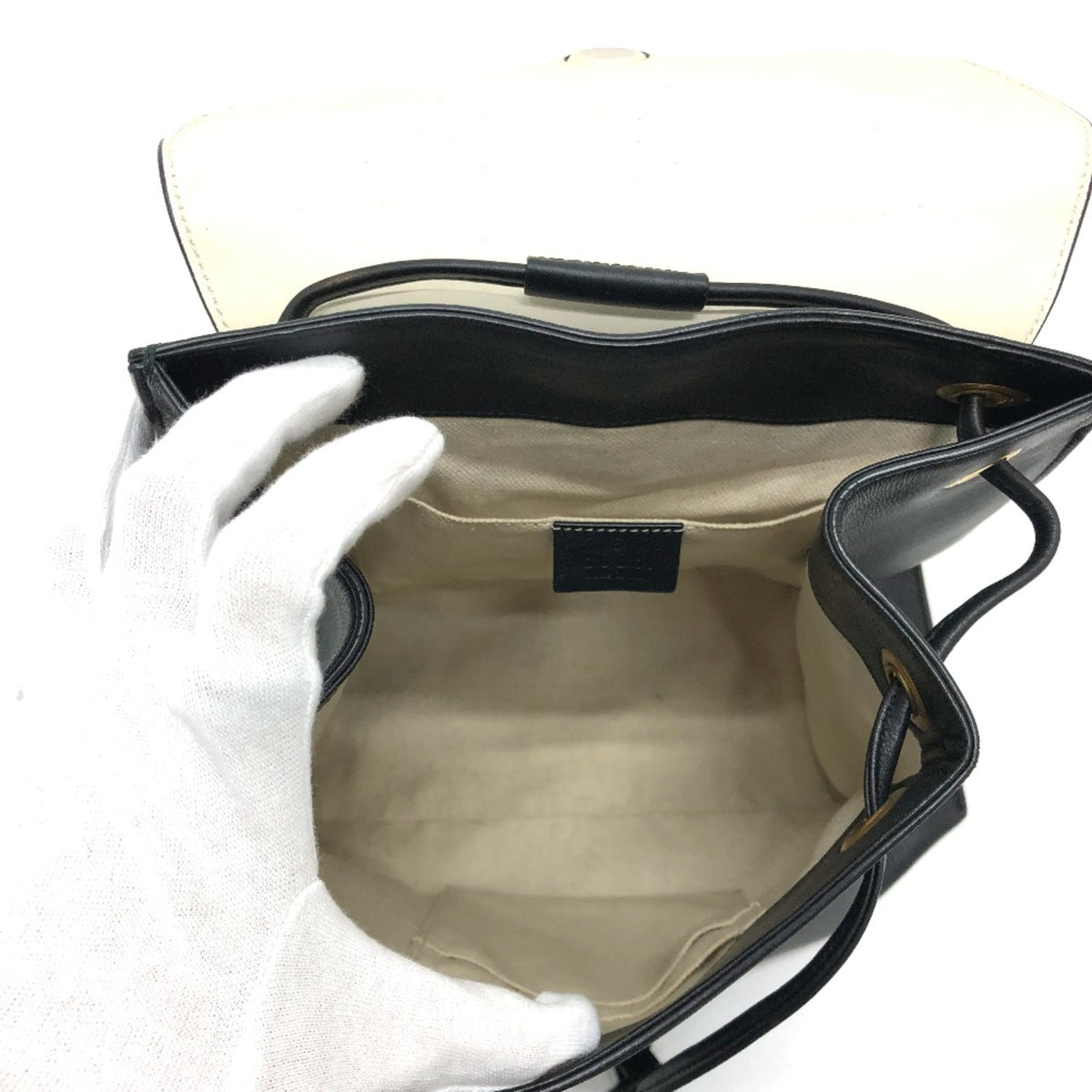 Gucci Black Leather Backpack (Pre-Owned)