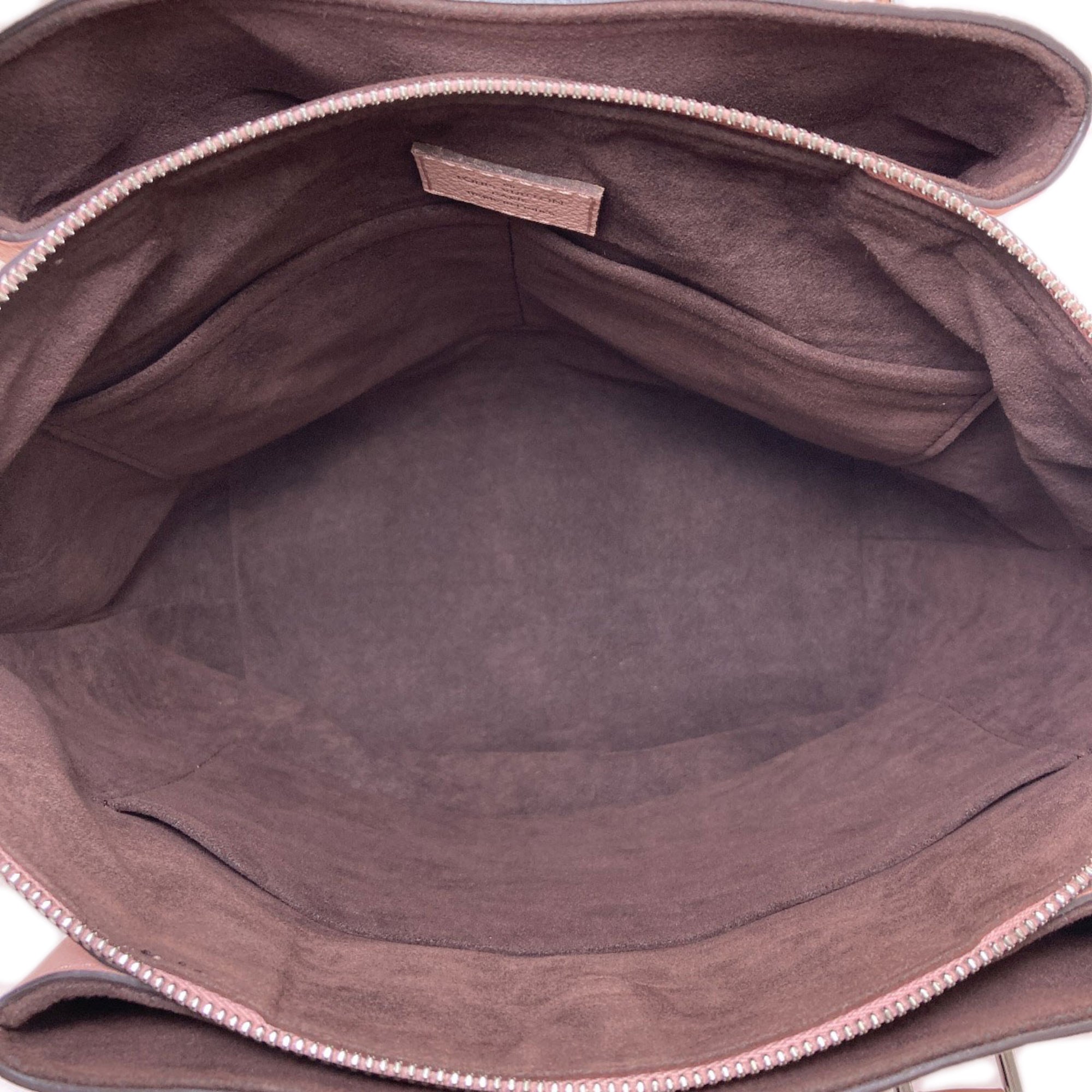 Louis Vuitton Magnolia Mahina Leather Handbag (Pre-Owned)