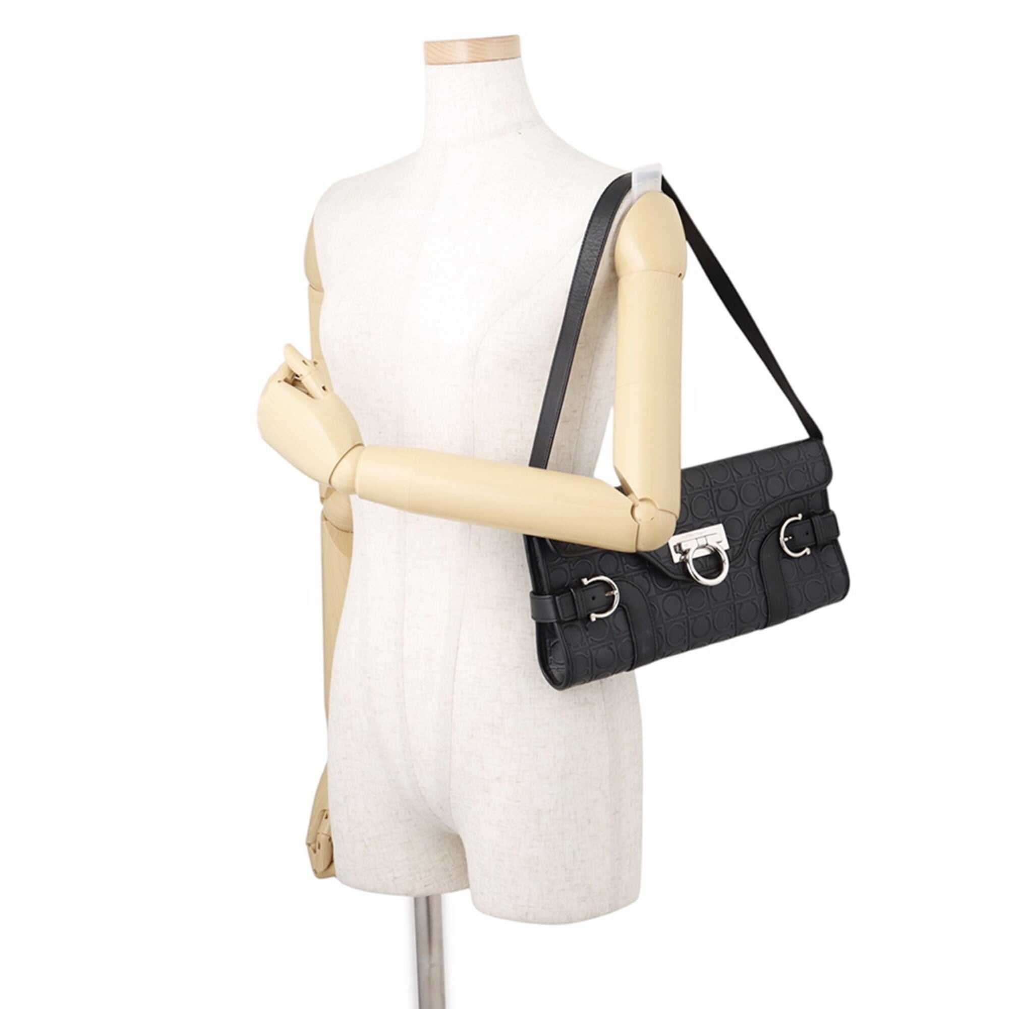 Salvatore Ferragamo Black Leather Handbag Shoulder Bag (Pre-Owned)