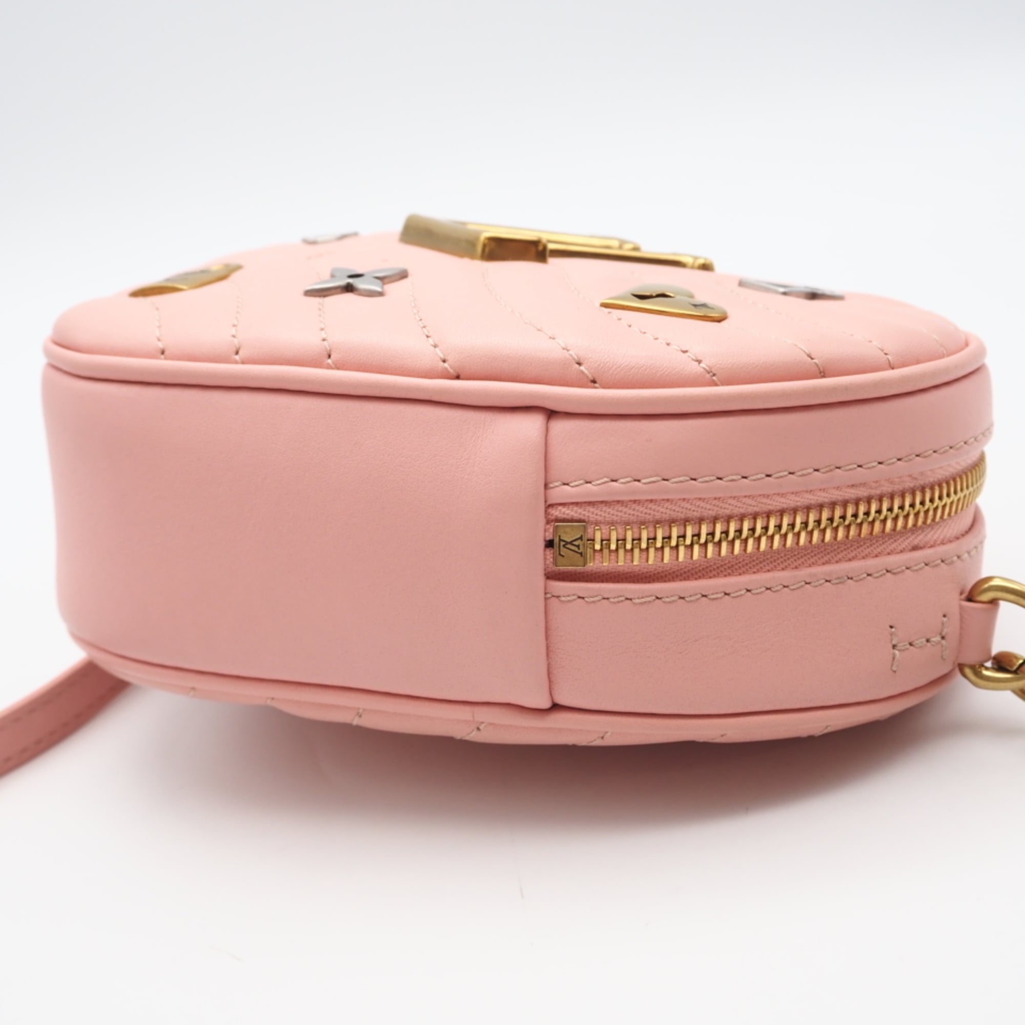 Louis Vuitton Pink Leather Shoulder Bag (Pre-Owned)