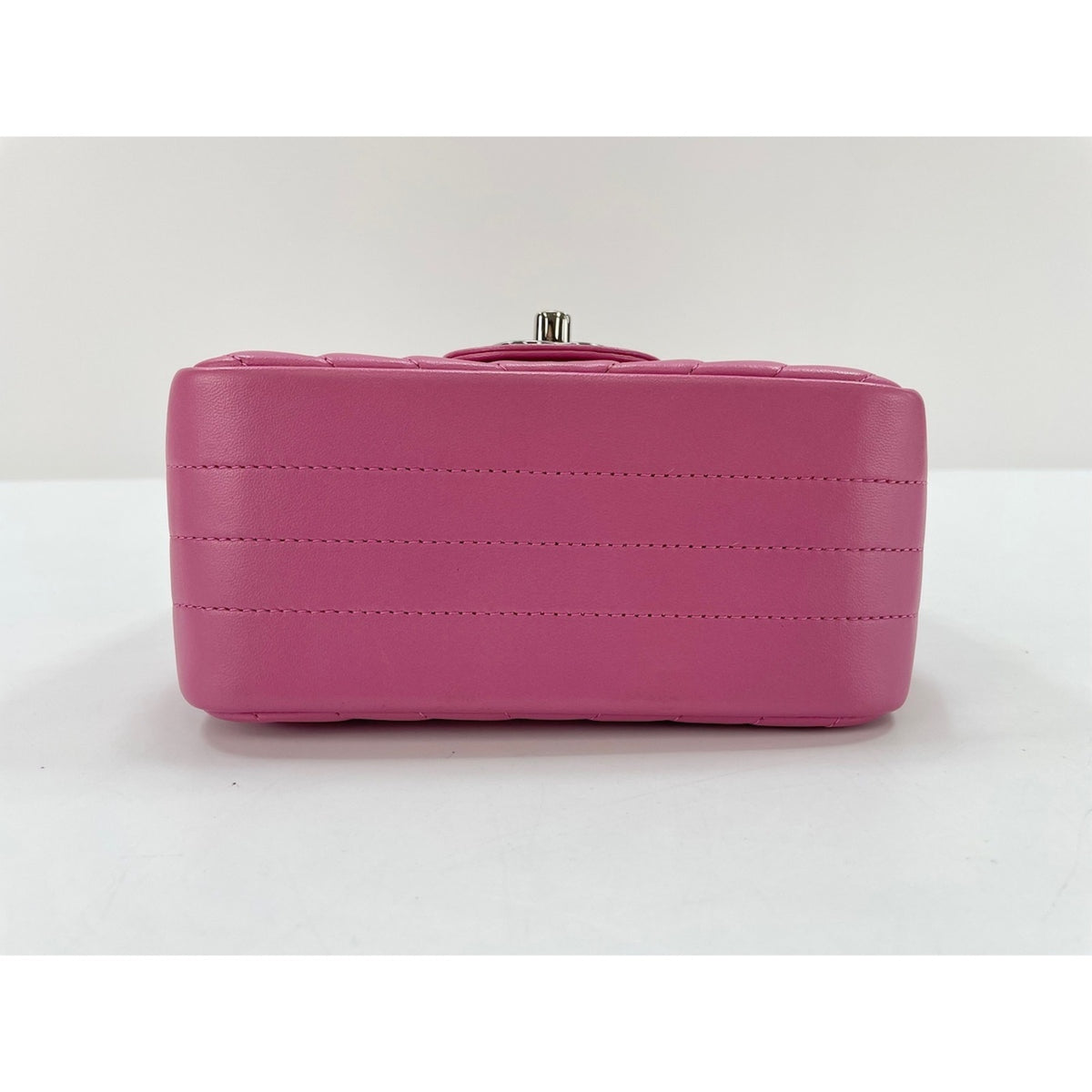 Chanel Pink Shoulder Bag (Pre-Owned)