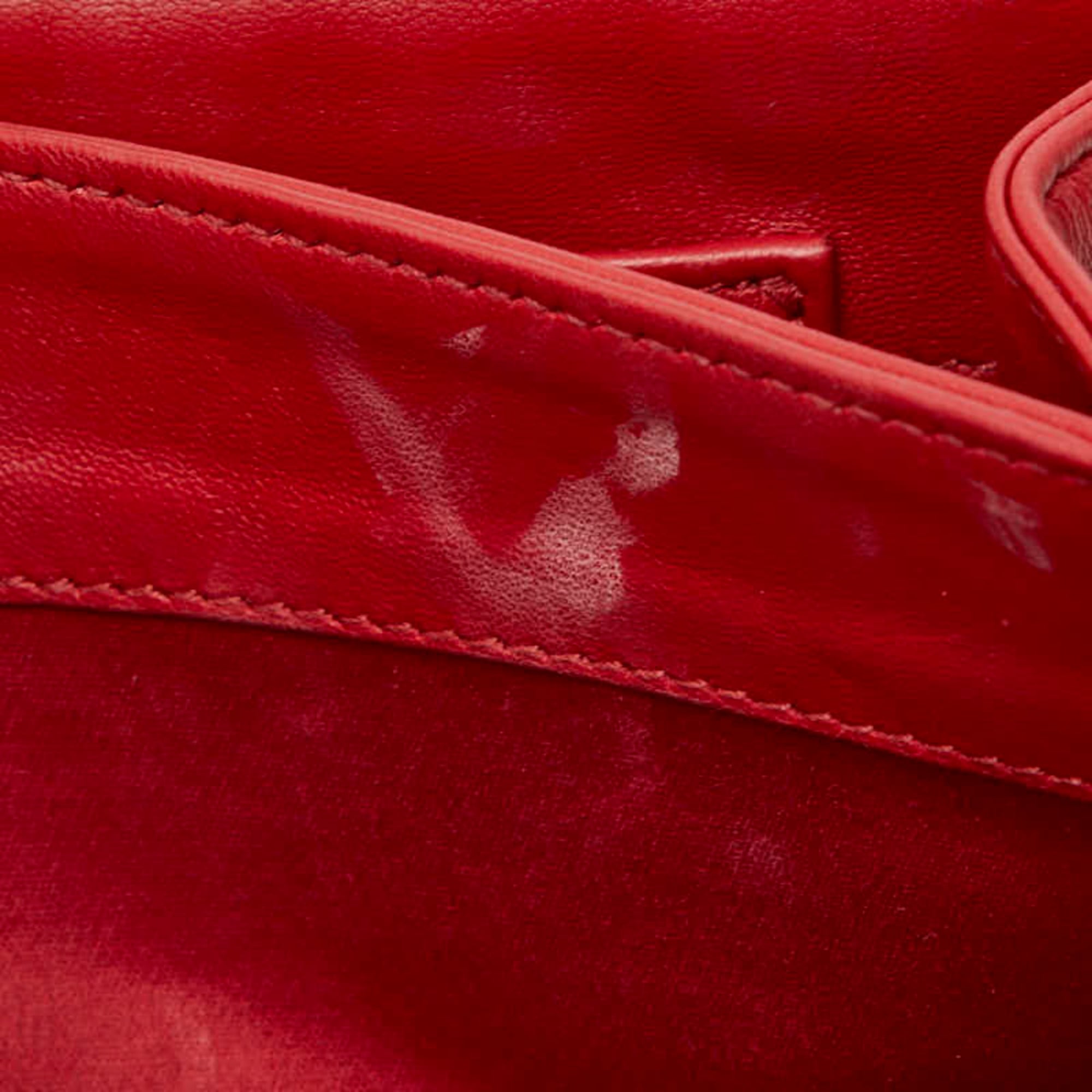 Miu Miu Matelasse Red Color Leather Shoulder Bag (Pre-Owned)