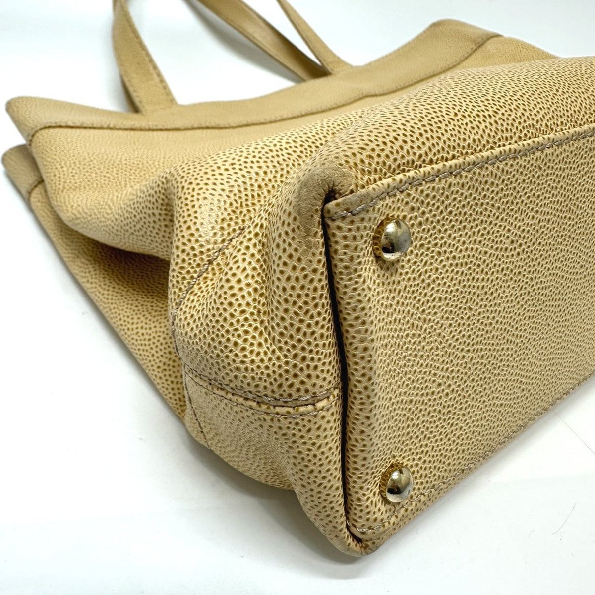 Chanel Beige Leather Tote Bag (Pre-Owned)