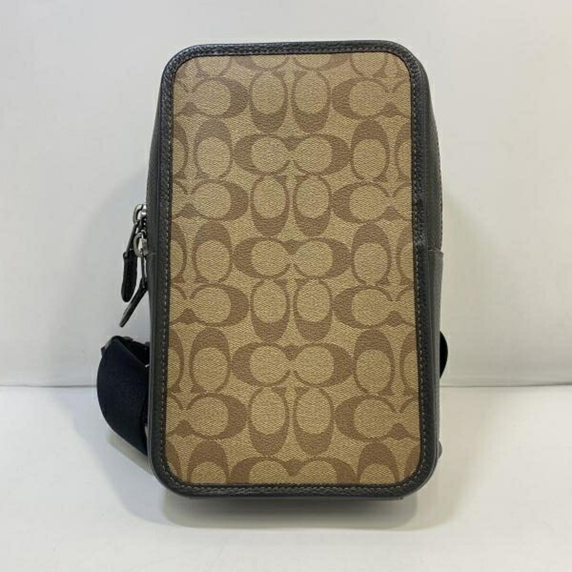 Coach Brown Shoulder Bag (Pre-Owned)