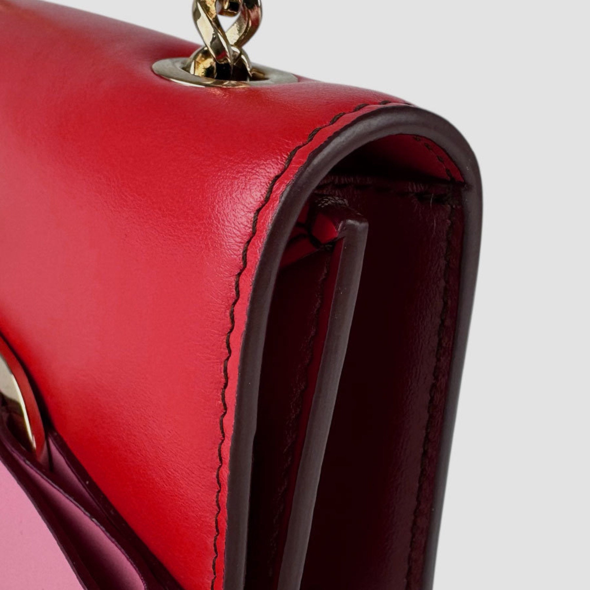 Salvatore Ferragamo Pink Red Color Leather Shoulder Bag (Pre-Owned)