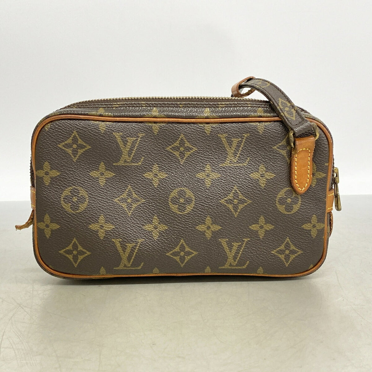 Louis Vuitton Brown Shoulder Bag (Pre-Owned)