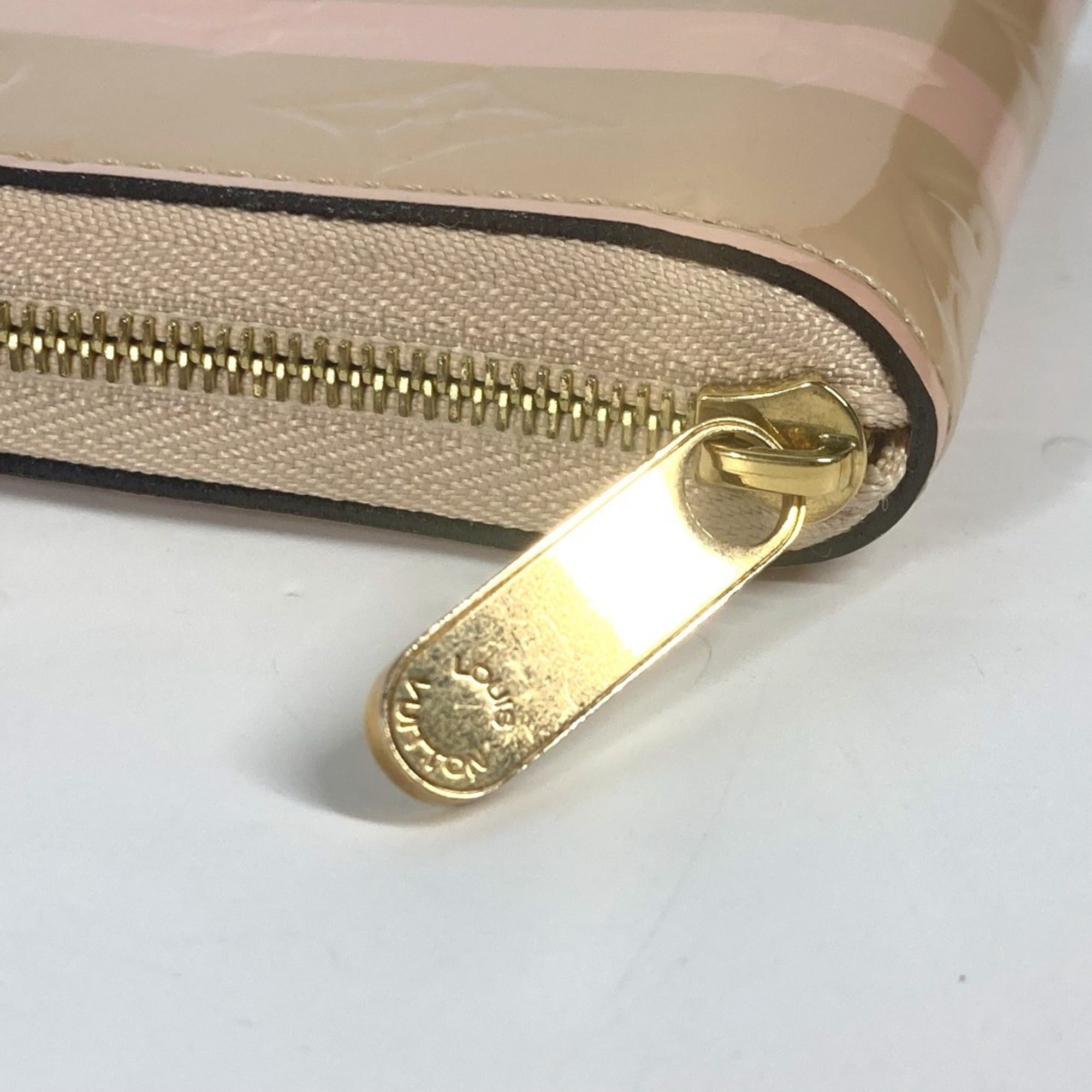 Louis Vuitton Beige Pink Vernis Long Wallet (Bi-Fold) (Pre-Owned)