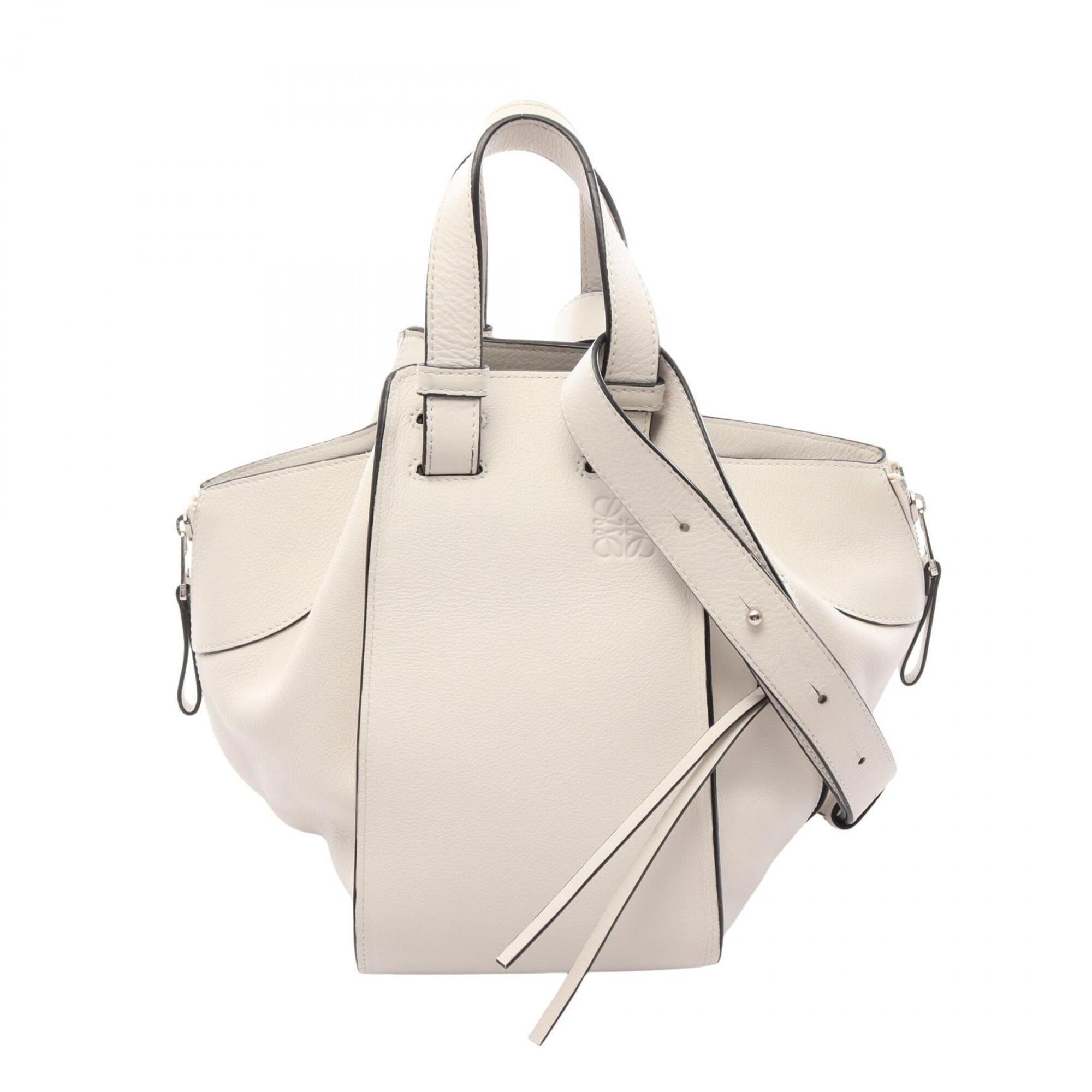 Loewe White Leather Handbag (Pre-Owned)