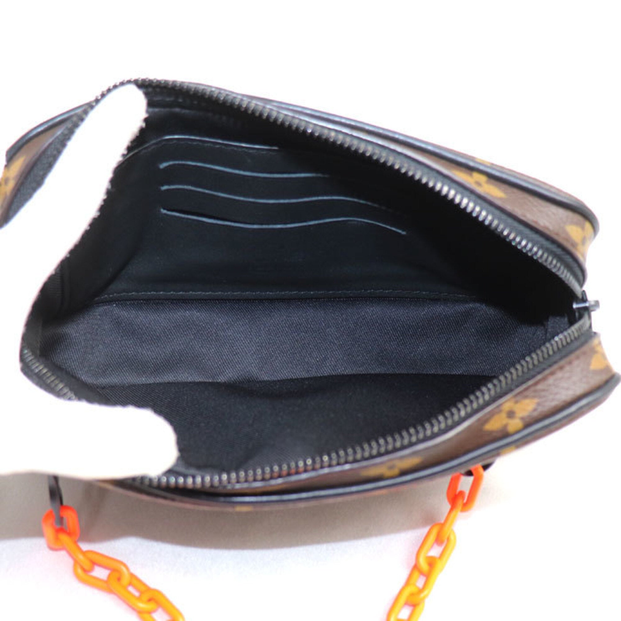 Louis Vuitton Brown Monogram Clutch Bag (Pre-Owned)