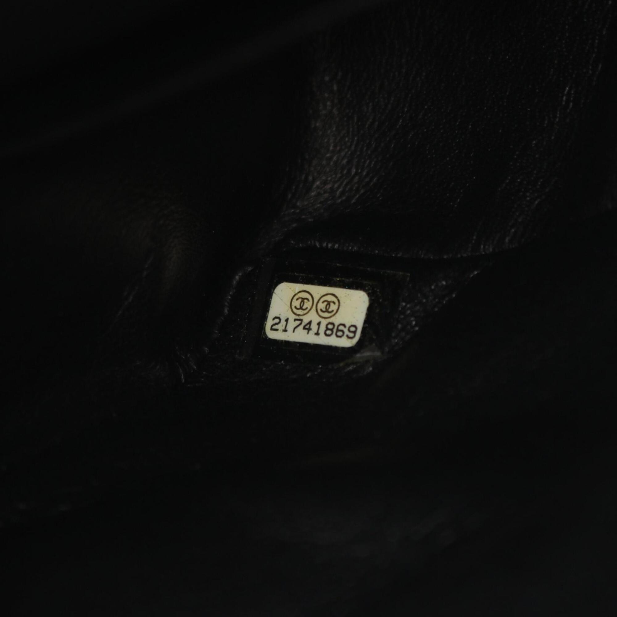 Chanel Black Leather Handbag Shoulder Bag (Pre-Owned)