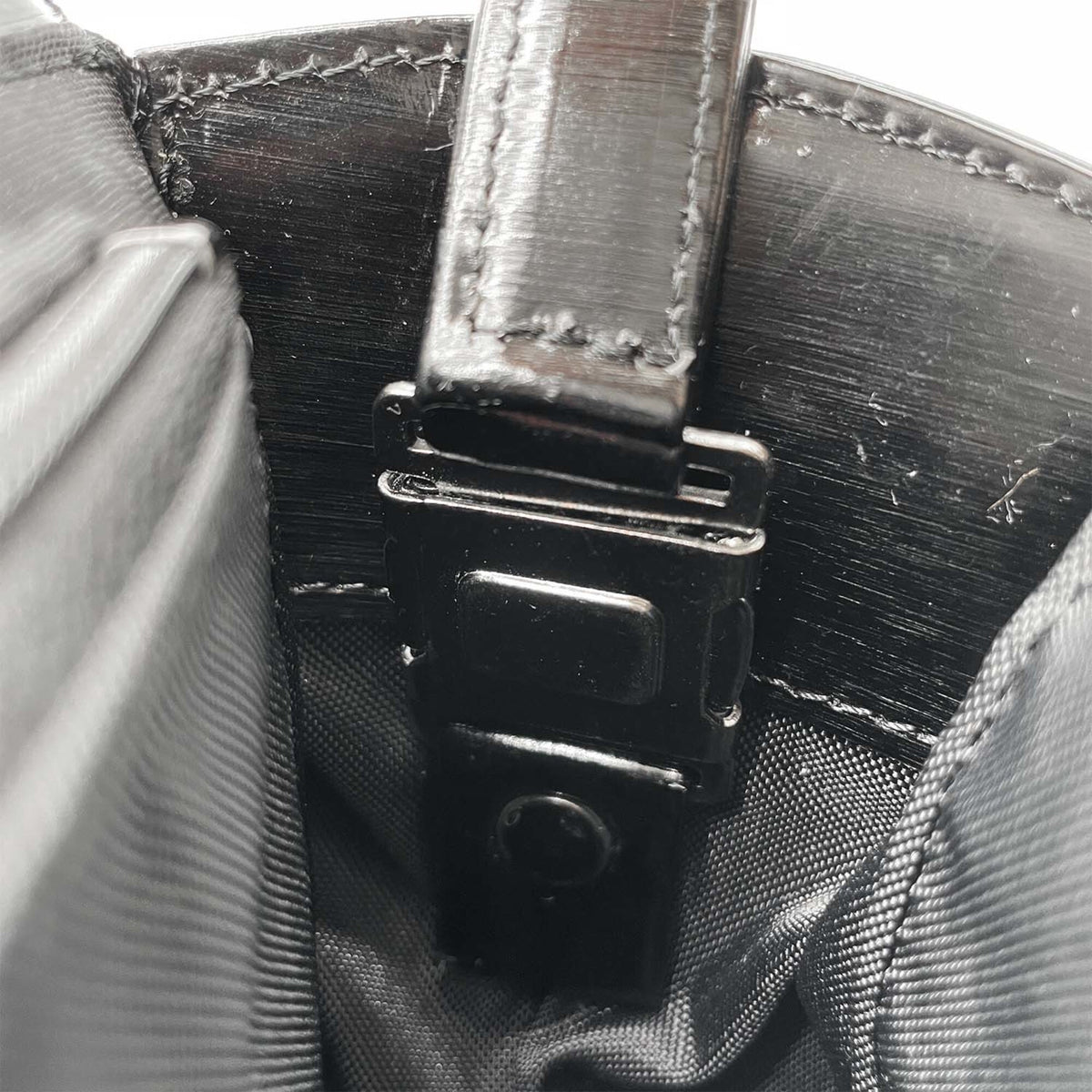 Givenchy Black Silver Leather Handbag (Pre-Owned)