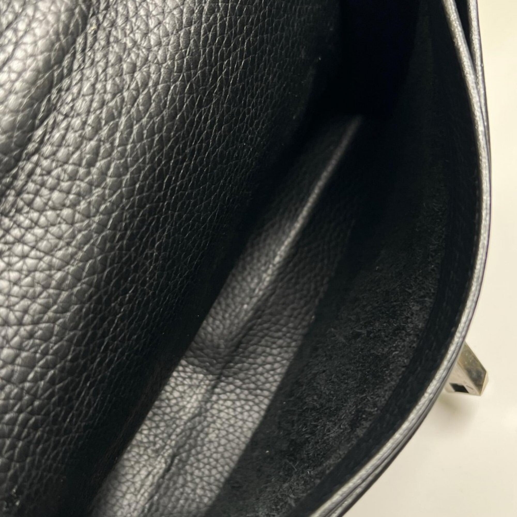 Hermes Black Leather Handbag (Pre-Owned)