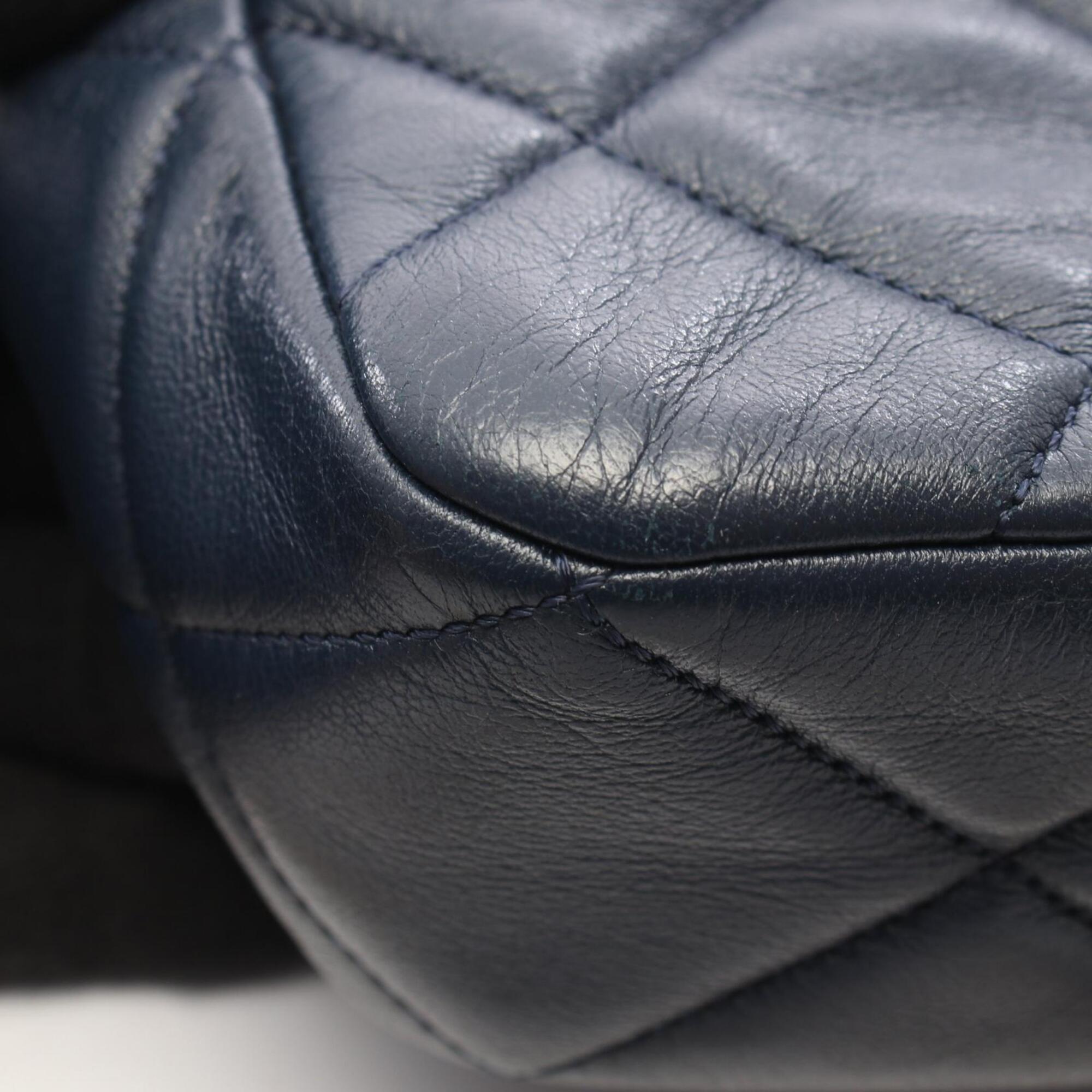 Chanel Navy Leather Handbag Shoulder Bag (Pre-Owned)