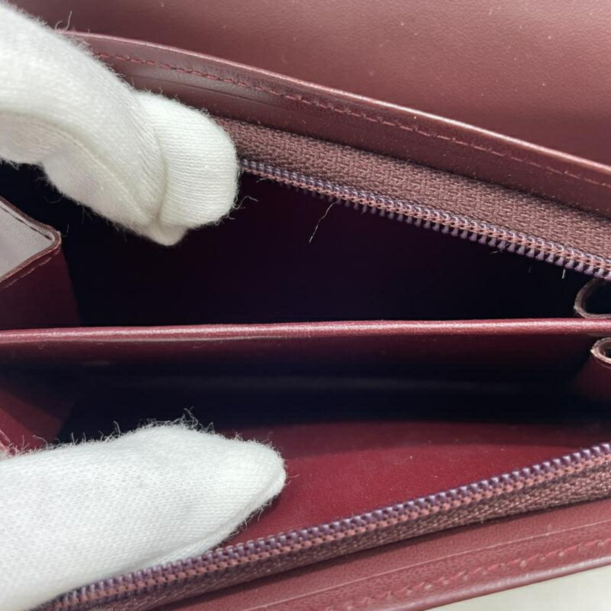 Cartier Red Color Wallet (Bi-Fold) (Pre-Owned)