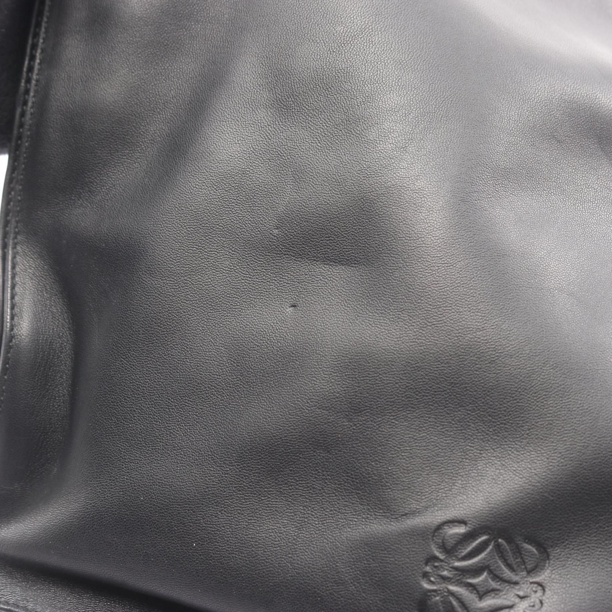 Loewe Black Leather Shoulder Bag (Pre-Owned)