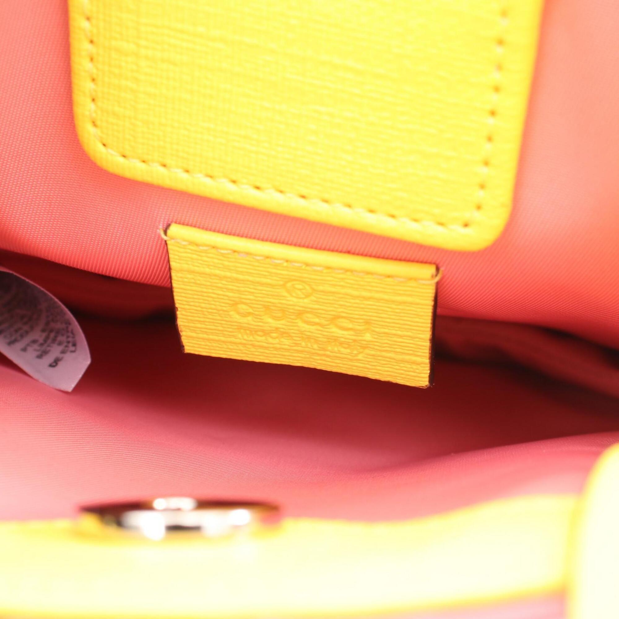 Gucci Beige Pink Yellow Pvc Handbag (Pre-Owned)