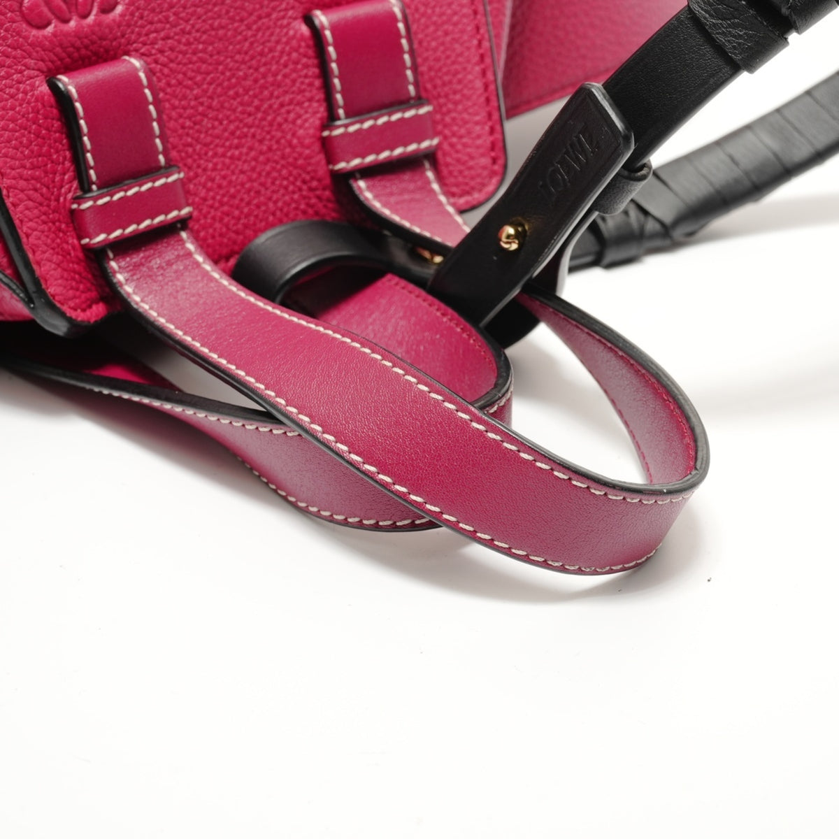 Loewe Hammock Pink Leather Handbag (Pre-Owned)