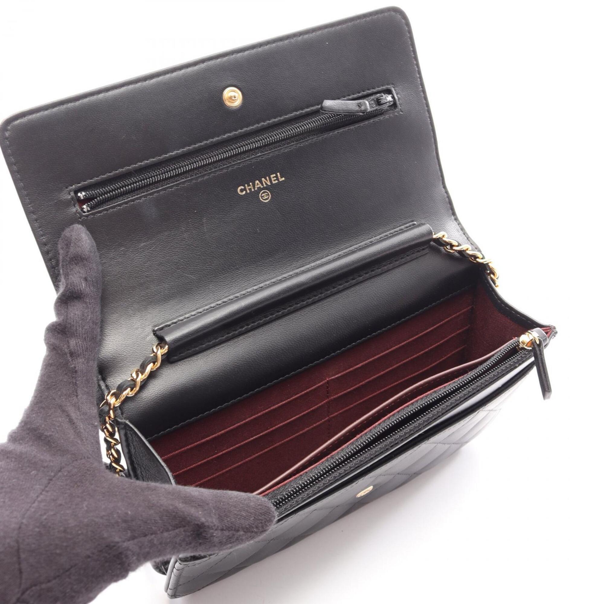 Chanel Black Leather Handbag Shoulder Bag (Pre-Owned)