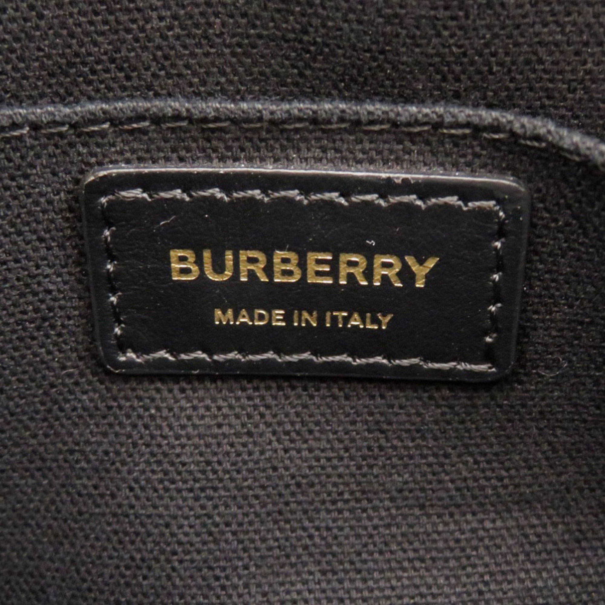 Burberry Black Leather Shoulder Bag (Pre-Owned)