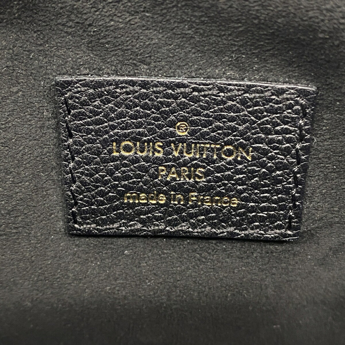 Louis Vuitton Noir Shoulder Bag (Pre-Owned)