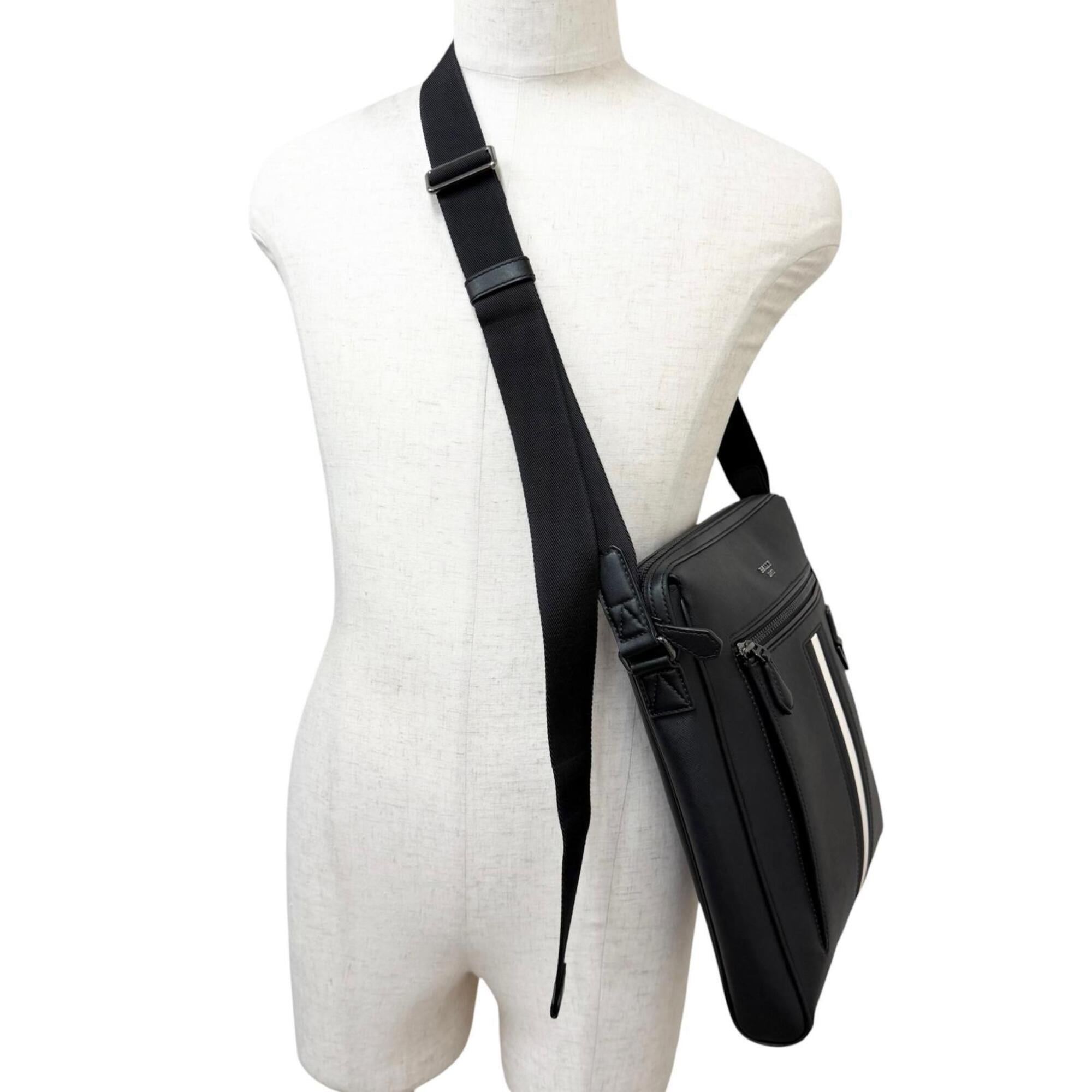 Bally Black Leather Crossbody Bag Shoulder Bag (Pre-Owned)