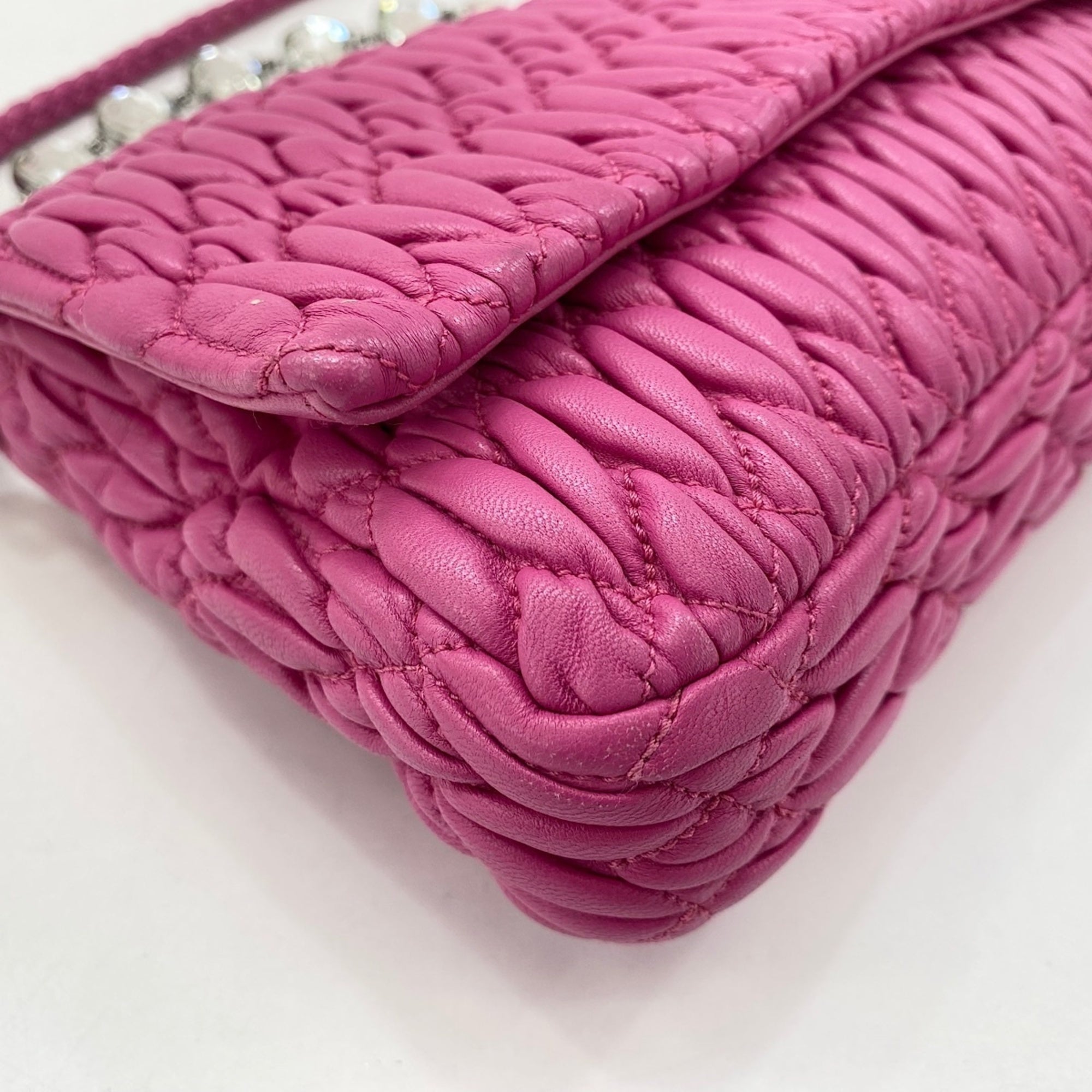 Miu Miu Pink Shoulder Bag (Pre-Owned)