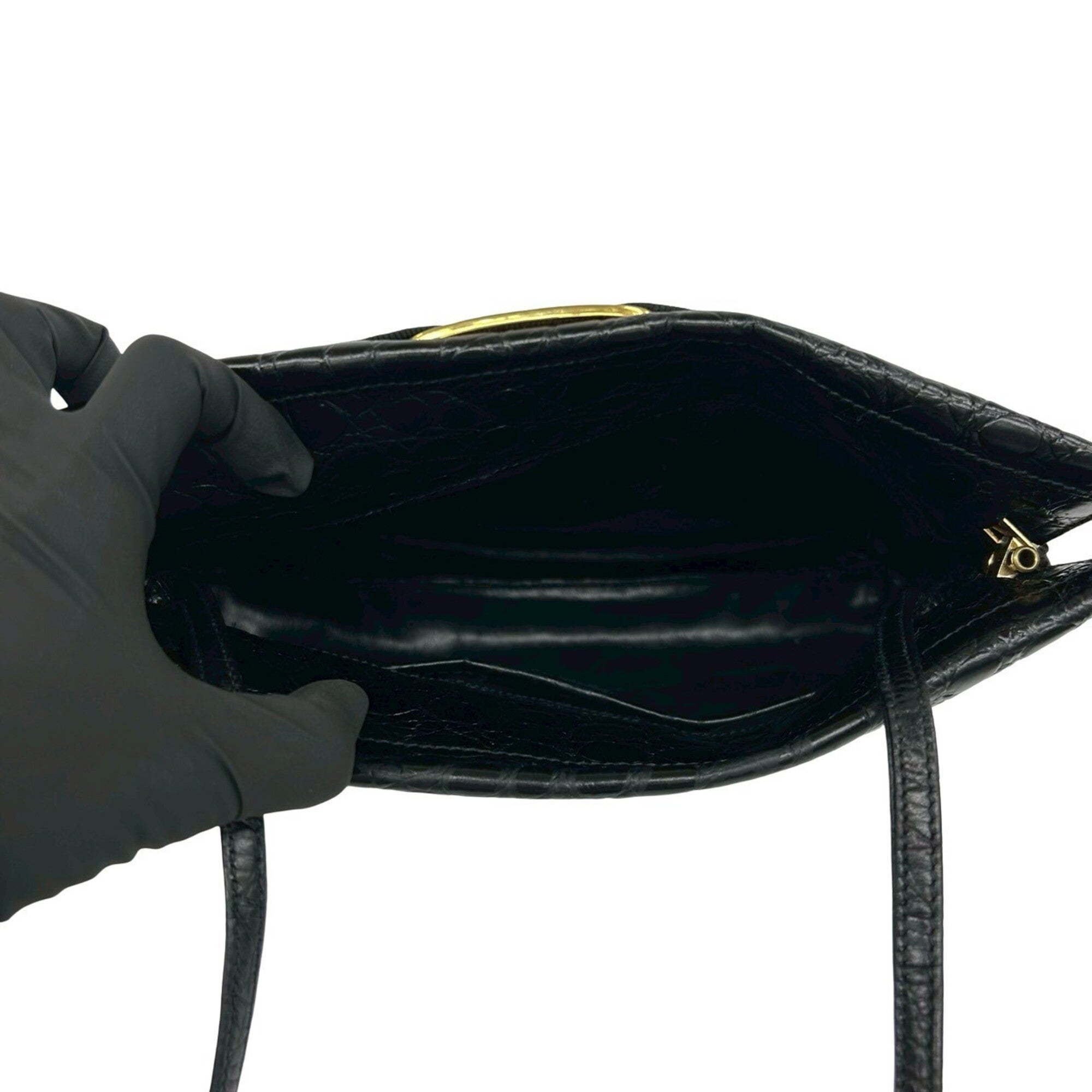 Salvatore Ferragamo Black Leather Shoulder Bag (Pre-Owned)