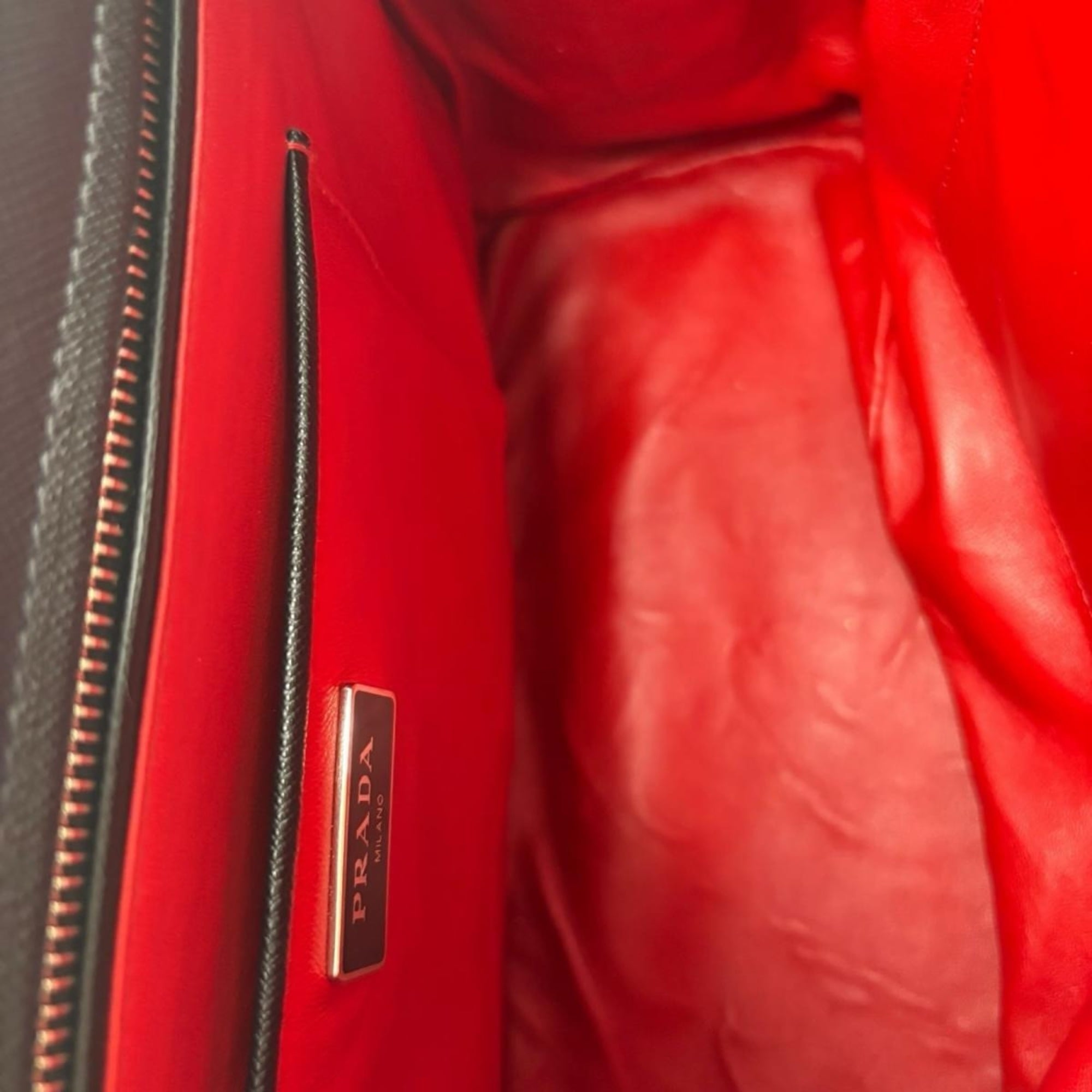 Prada Saffiano Black Leather Tote Bag (Pre-Owned)