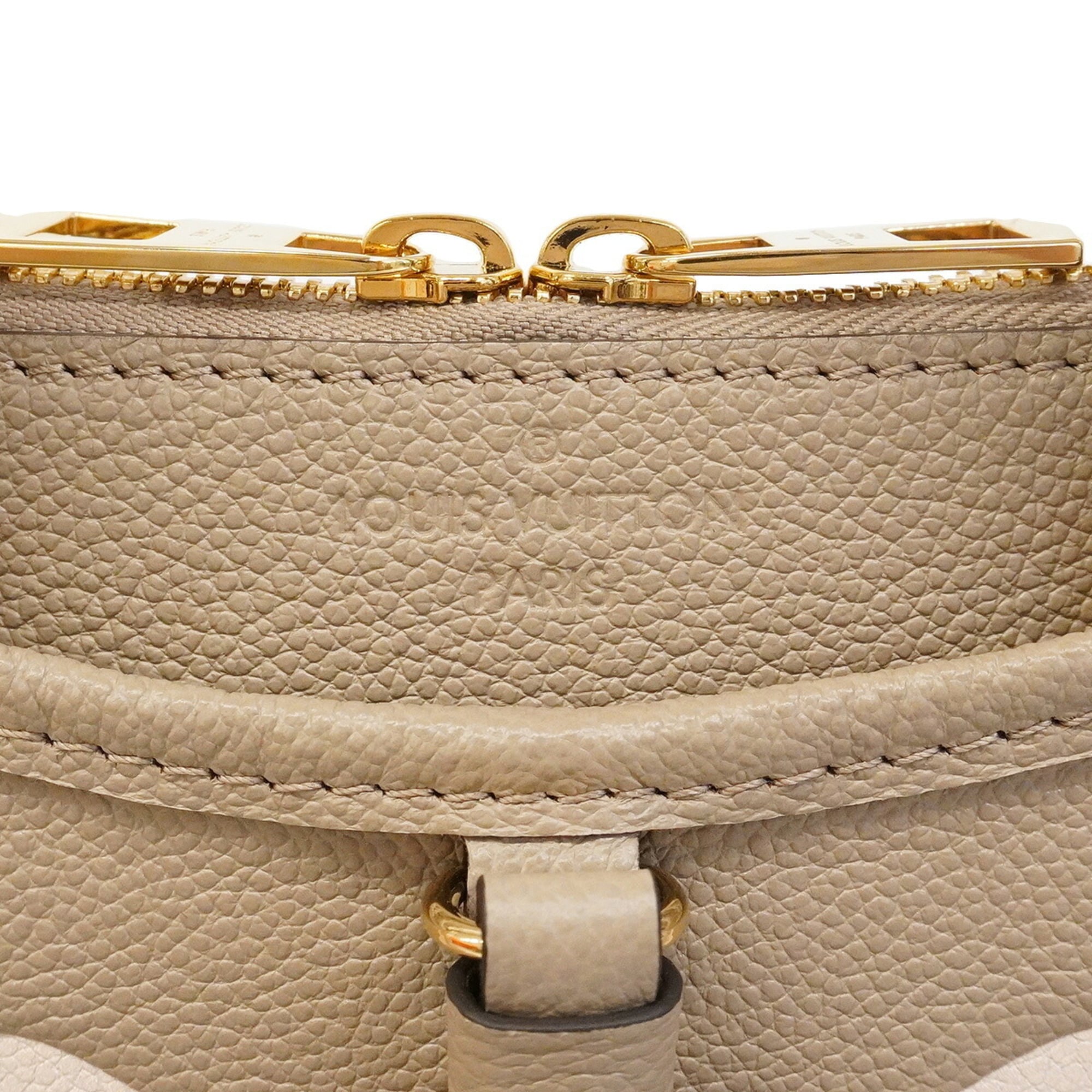 Louis Vuitton Beige Handbag (Pre-Owned)