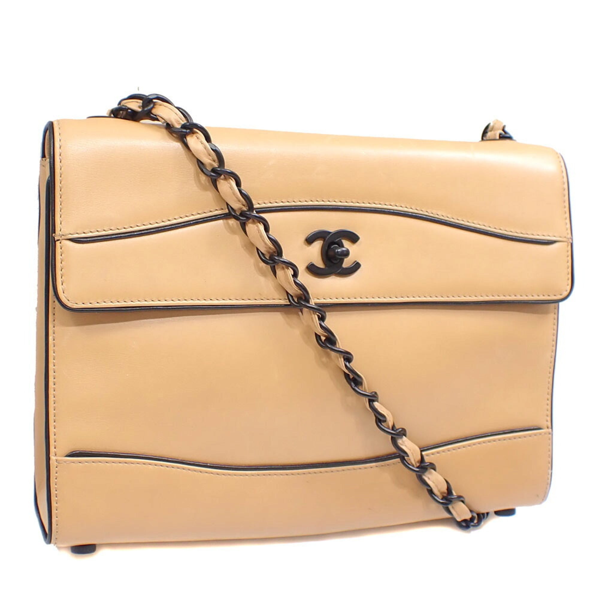 Chanel Beige Leather Shoulder Bag (Pre-Owned)