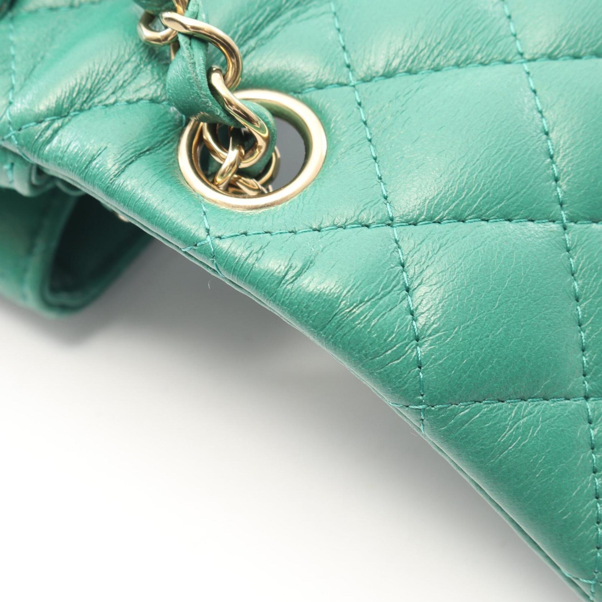 Chanel Green Leather Handbag Shoulder Bag (Pre-Owned)