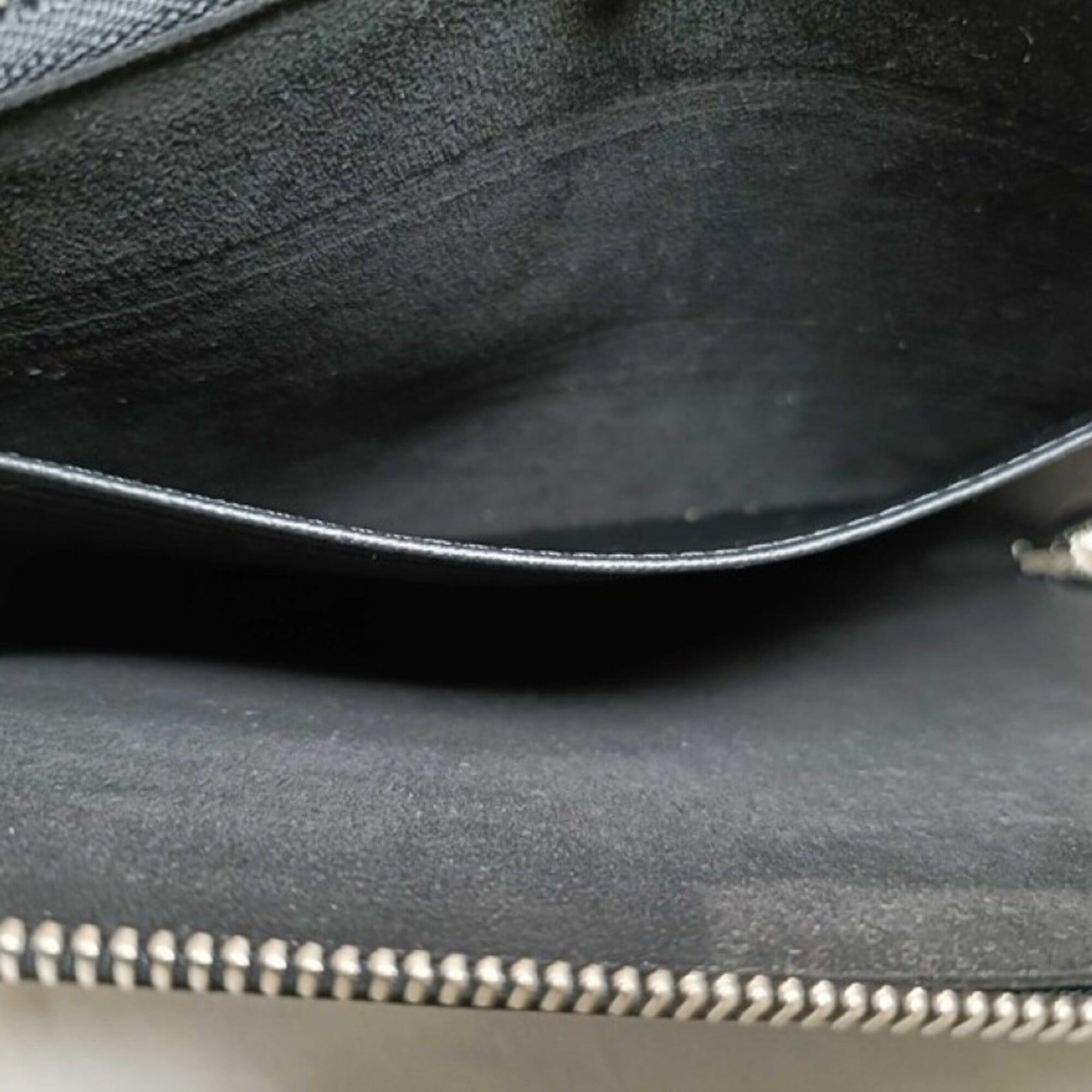 Louis Vuitton Black Epi Leather Clutch Bag Pochette (Pre-Owned)