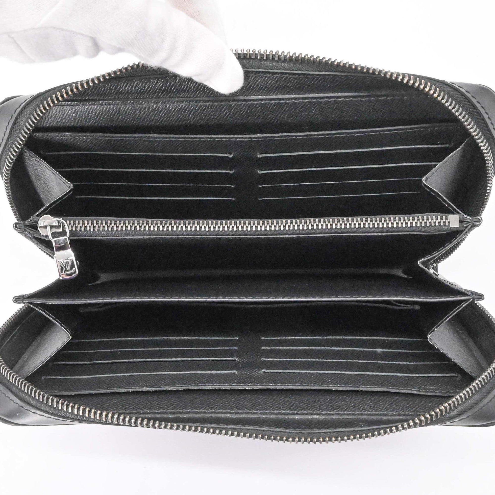 Louis Vuitton Black Monogram Eclipse Monogram Eclipse Long Wallet (Bi-Fold) (Pre-Owned)