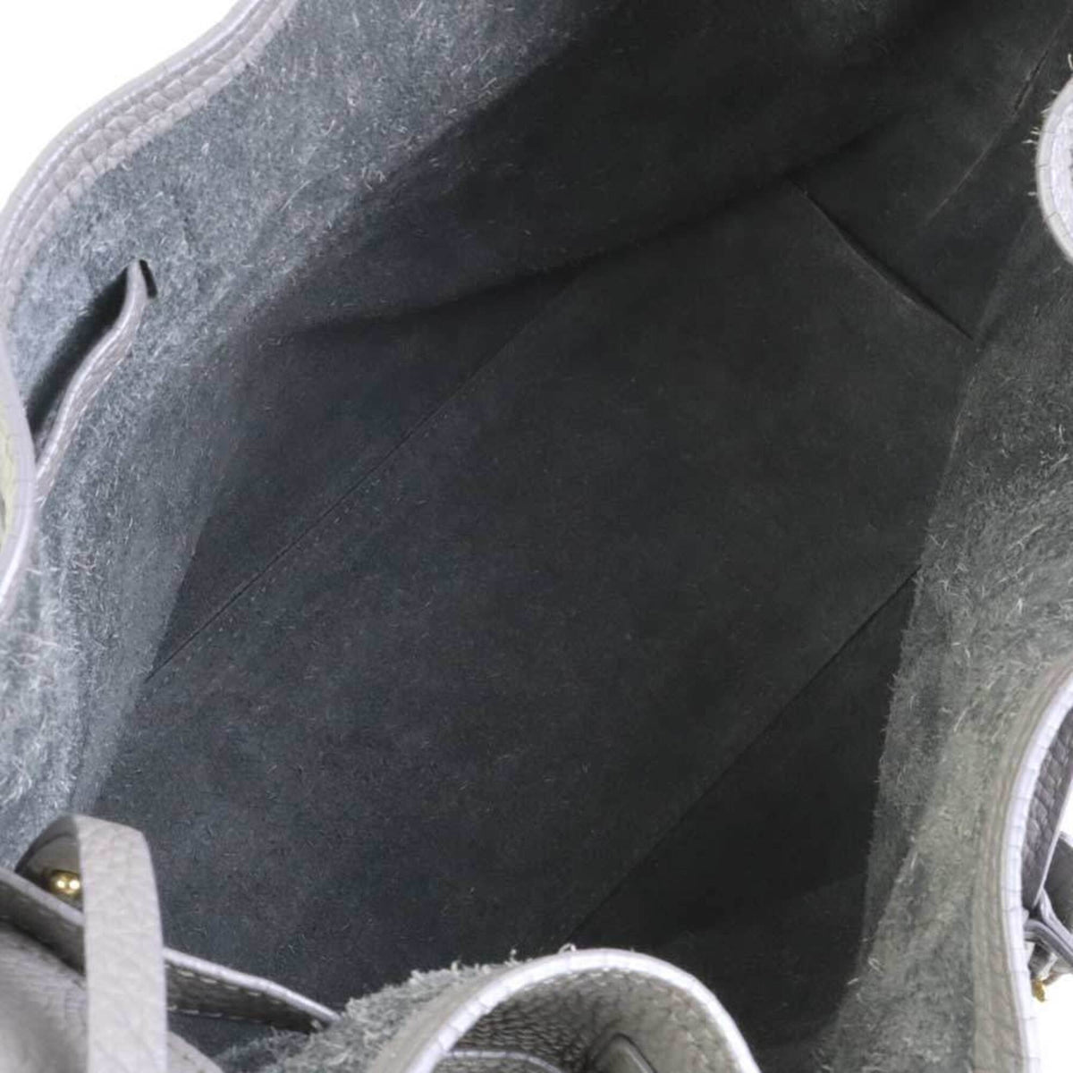 Salvatore Ferragamo Gray Leather Shoulder Bag (Pre-Owned)