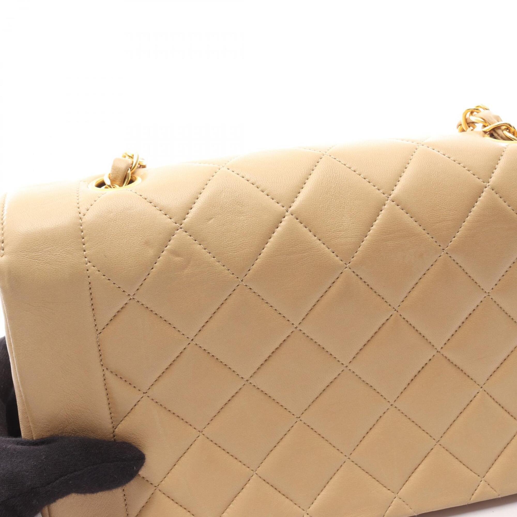 Chanel Beige Leather Handbag Shoulder Bag (Pre-Owned)