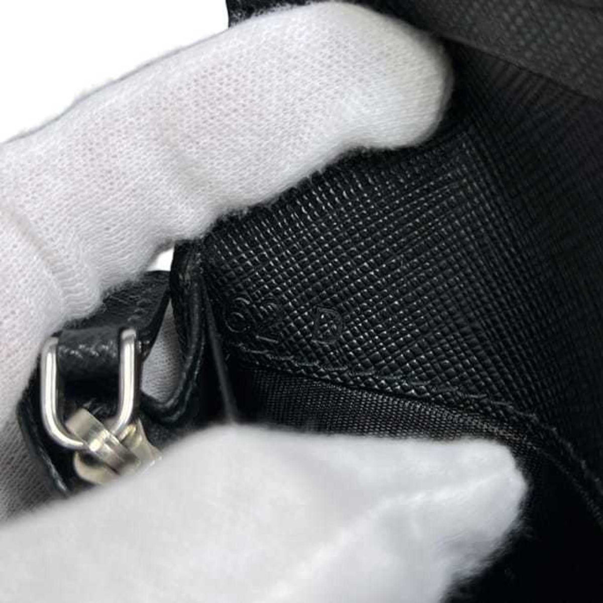 Prada Black Nero Saffiano Long Wallet (Bi-Fold) (Pre-Owned)