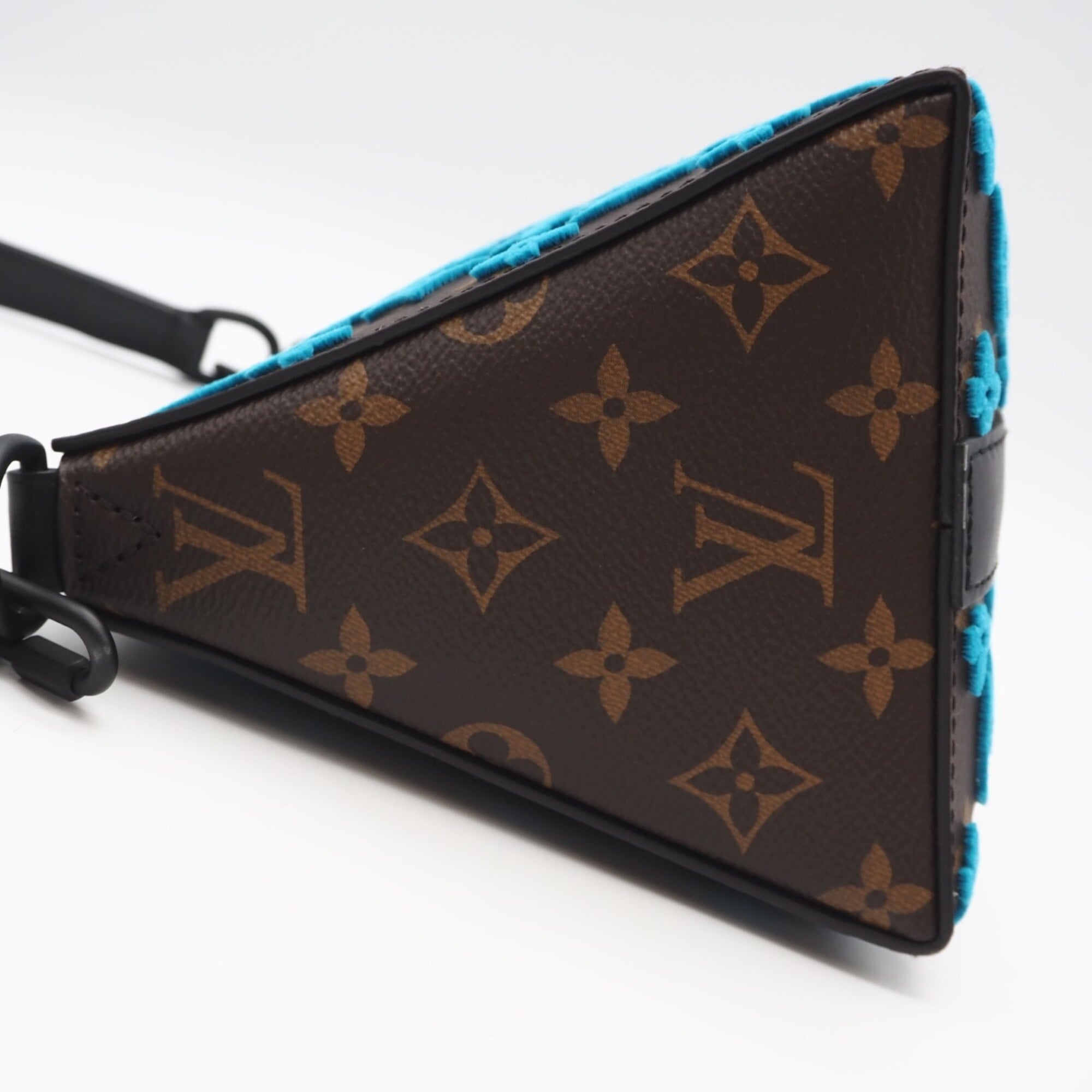 Louis Vuitton Beige Blue Brown Coated Canvas Leather Shoulder Bag (Pre-Owned)