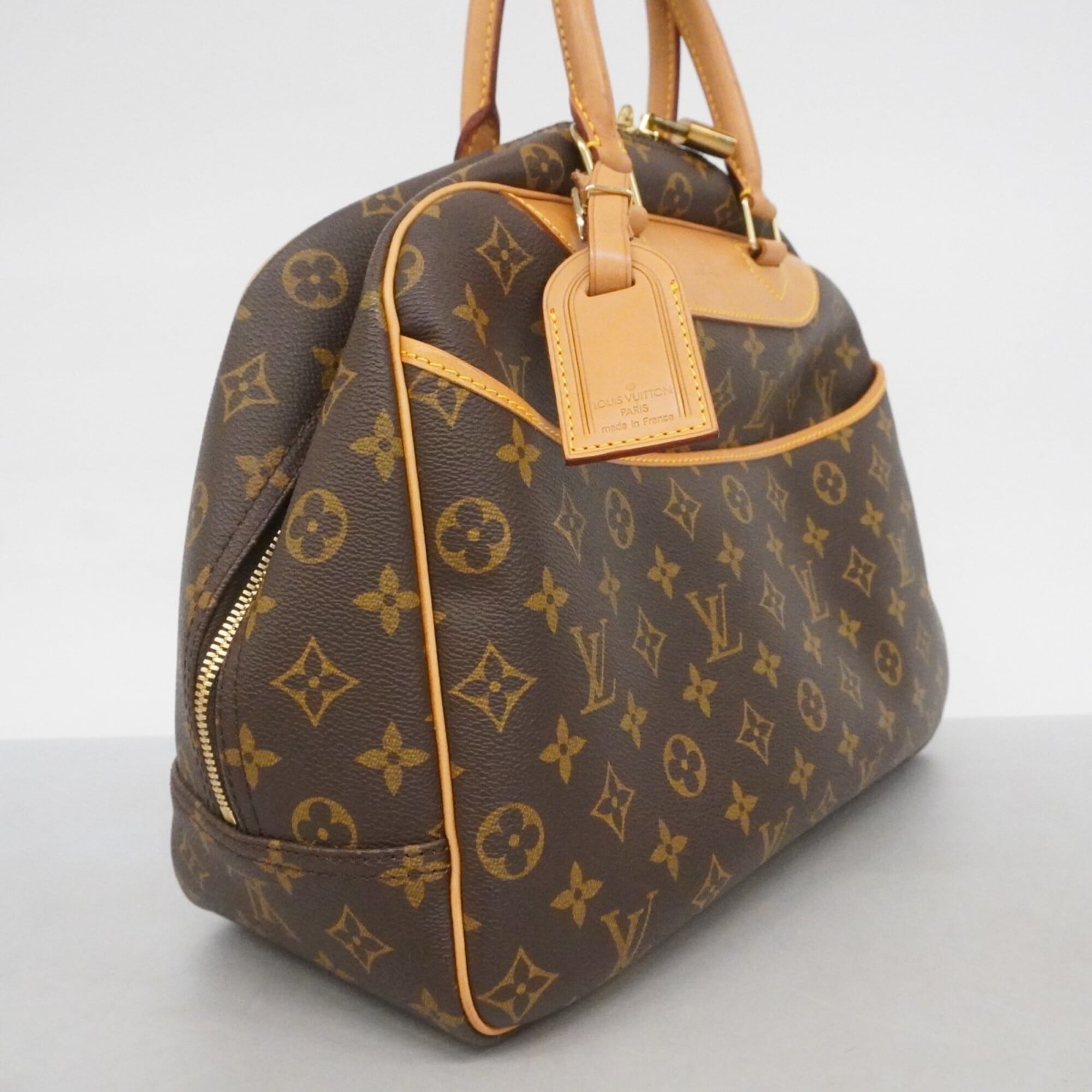 Louis Vuitton Brown Handbag (Pre-Owned)