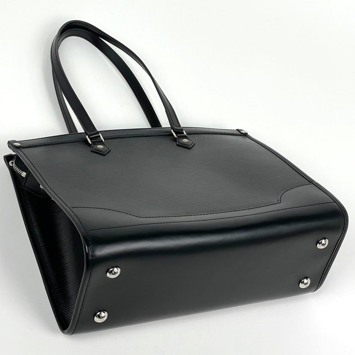 Louis Vuitton Black Noir Epi Leather Handbag Shoulder Bag (Pre-Owned)