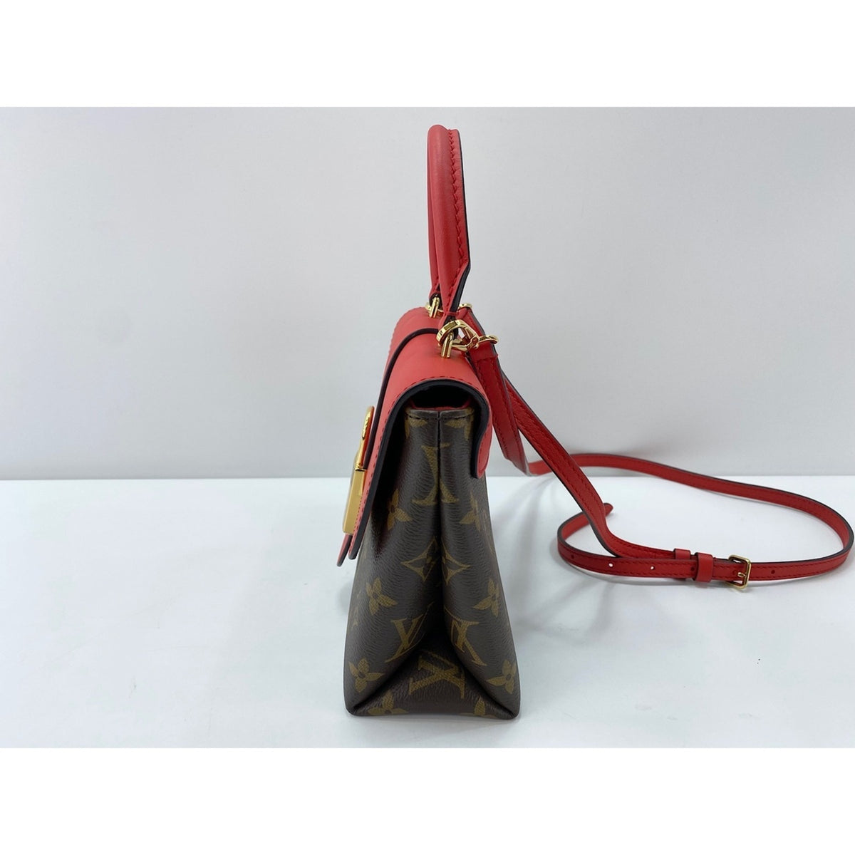 Louis Vuitton Brown Handbag (Pre-Owned)