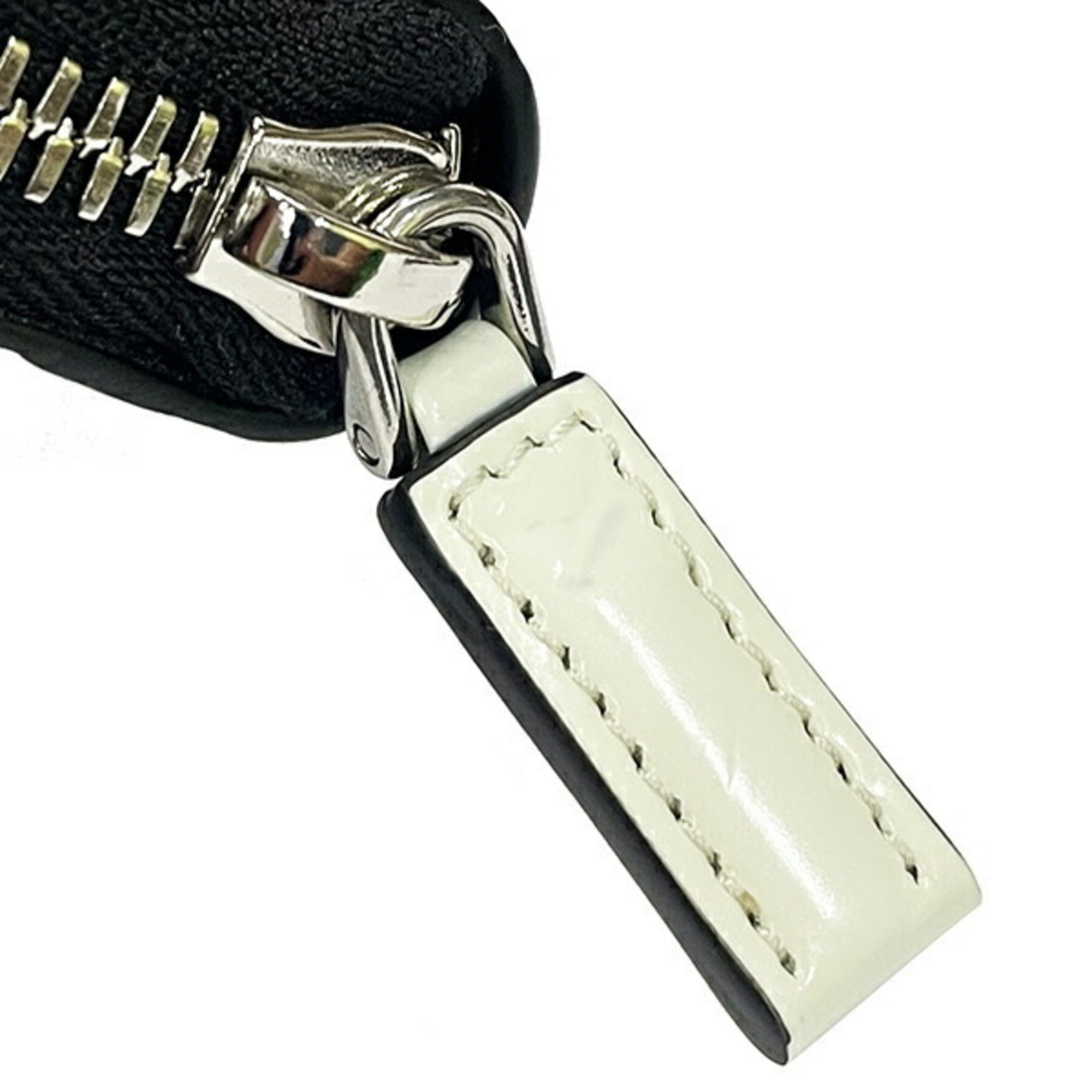 Prada White Leather Pouch (Pre-Owned)