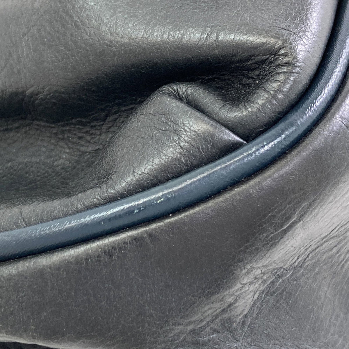 Longchamp Black Leather Tote Bag (Pre-Owned)
