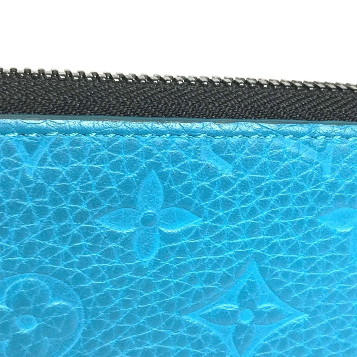 Louis Vuitton Taurillon Blue Leather Long Wallet (Bi-Fold) (Pre-Owned)
