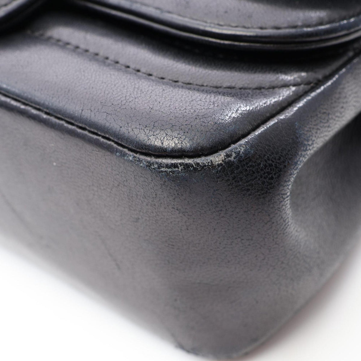 Chanel Black Leather Handbag Shoulder Bag (Pre-Owned)
