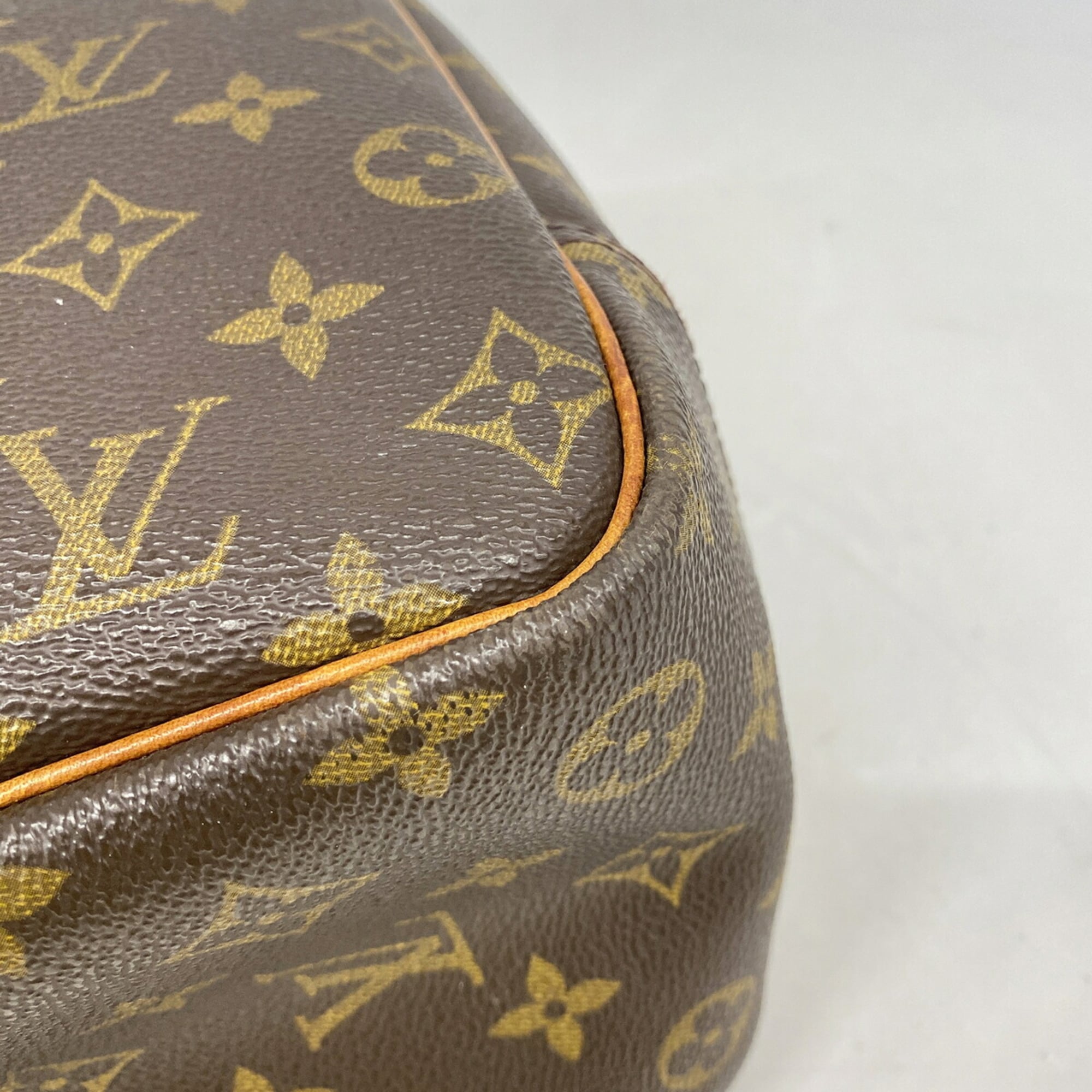 Louis Vuitton Brown Handbag (Pre-Owned)