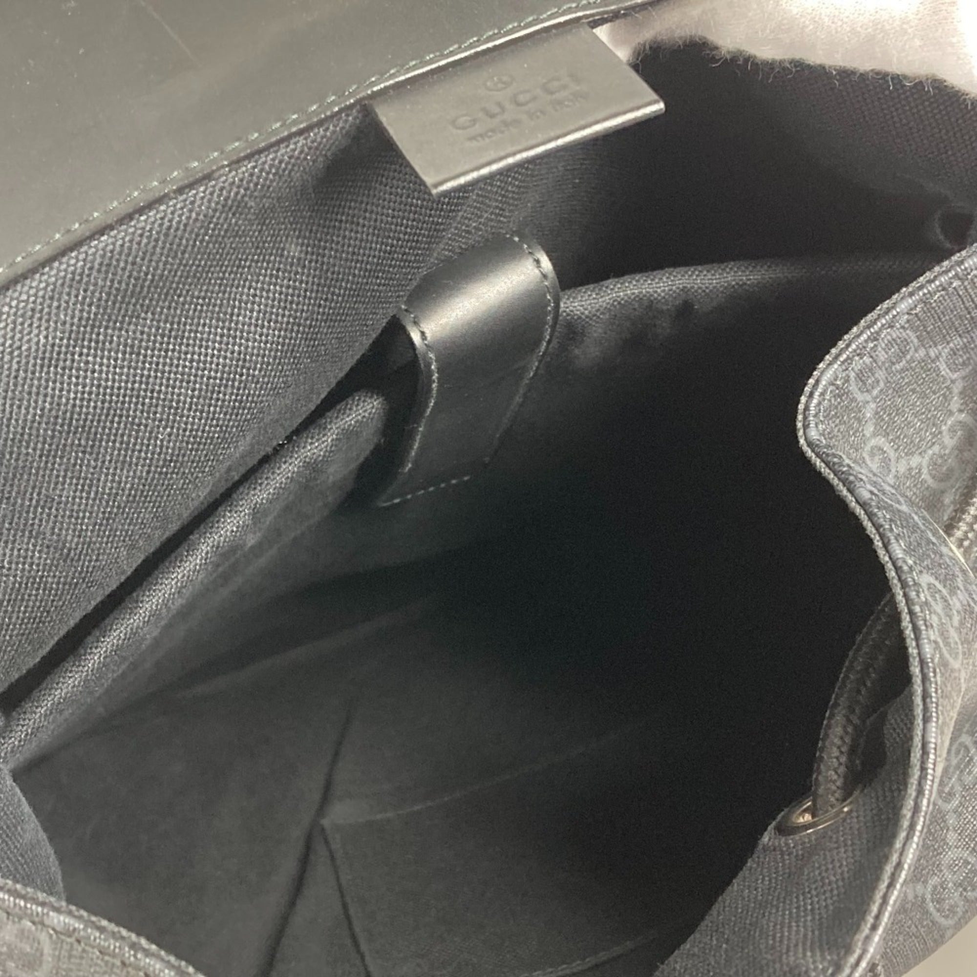 Gucci Black Gg Supreme Backpack (Pre-Owned)