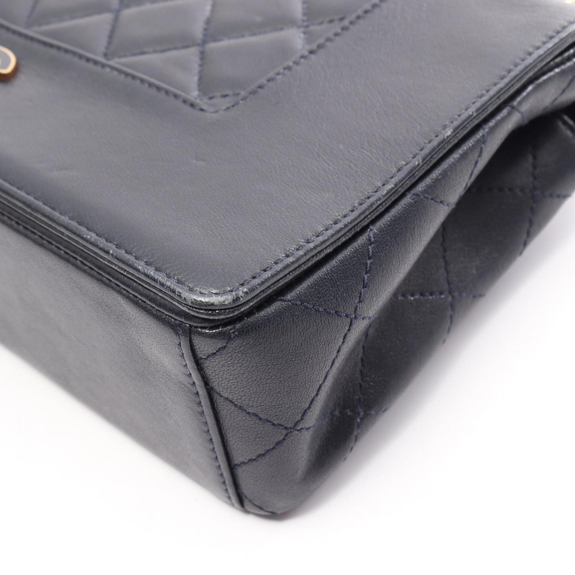 Chanel Navy Leather Handbag Shoulder Bag (Pre-Owned)