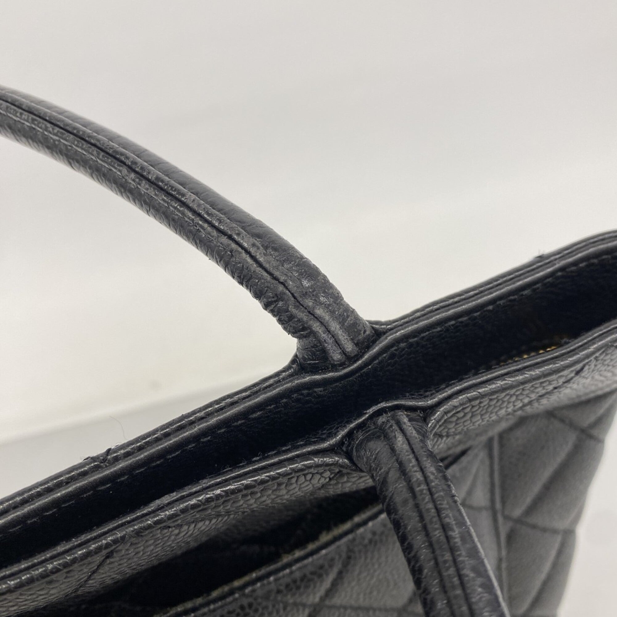 Chanel Black Grained Calfskin Tote Bag (Pre-Owned)